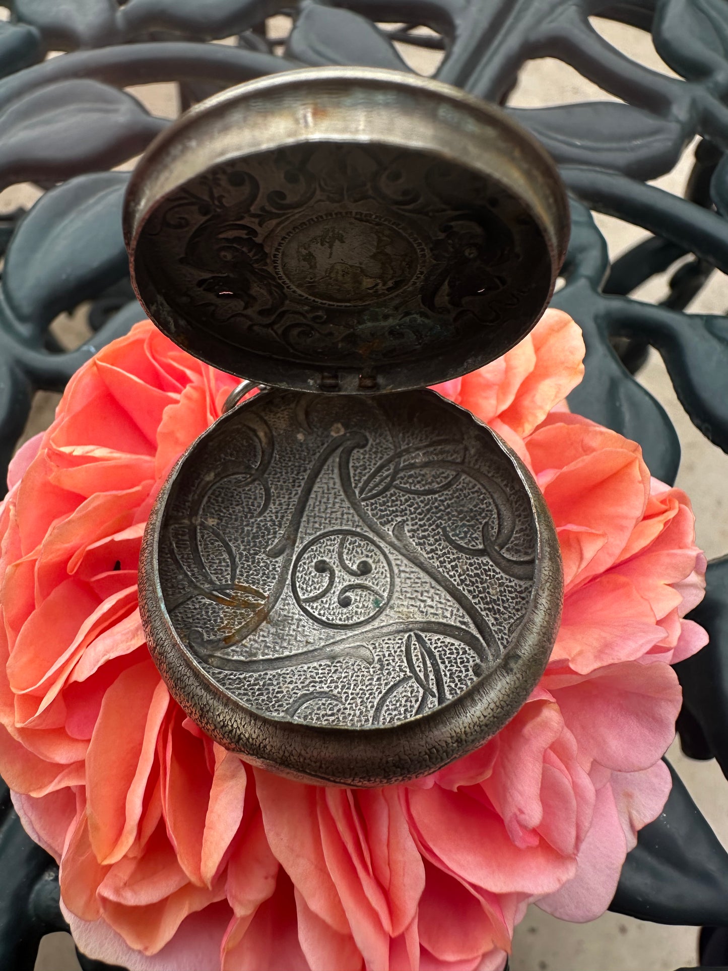 Médaillon de boîte victorienne