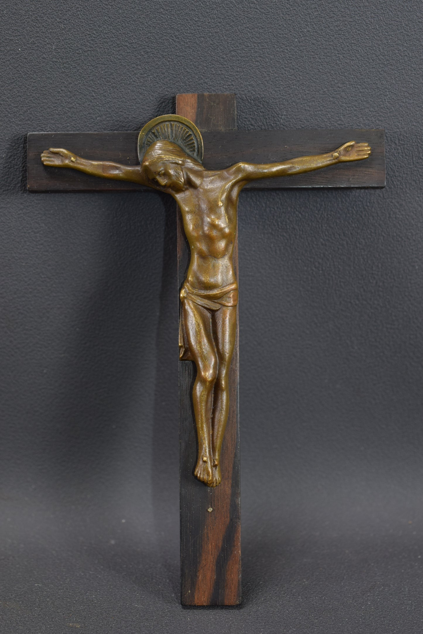 Croix murale Hartmann 1951
