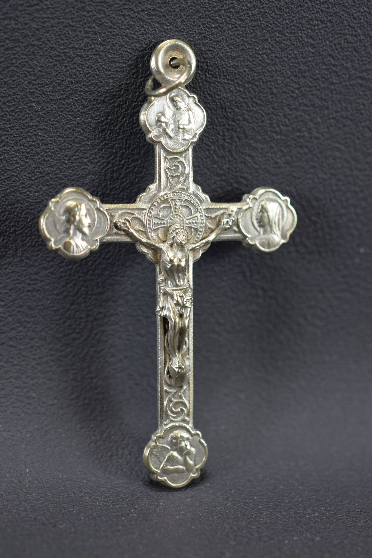 Roma Vintage Pectoral Crucifix