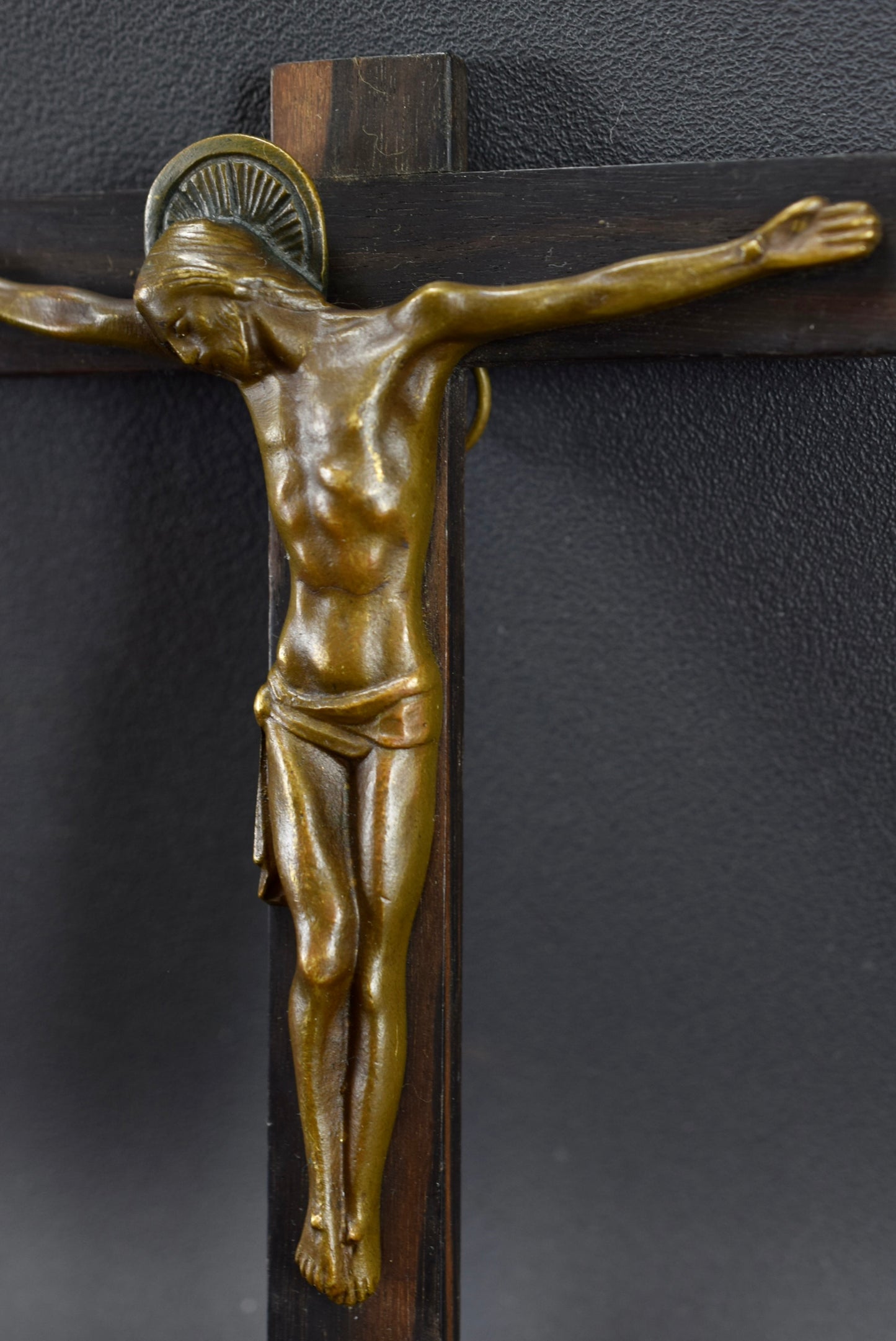 Croix murale Hartmann 1951