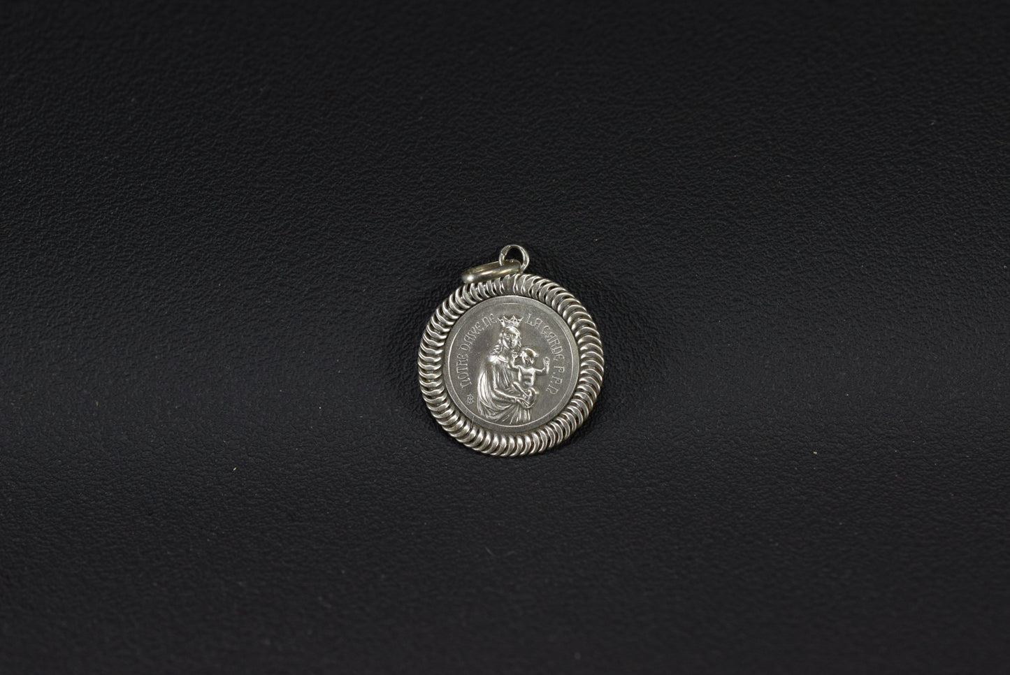 Médaille ND de La garde Argent Massif