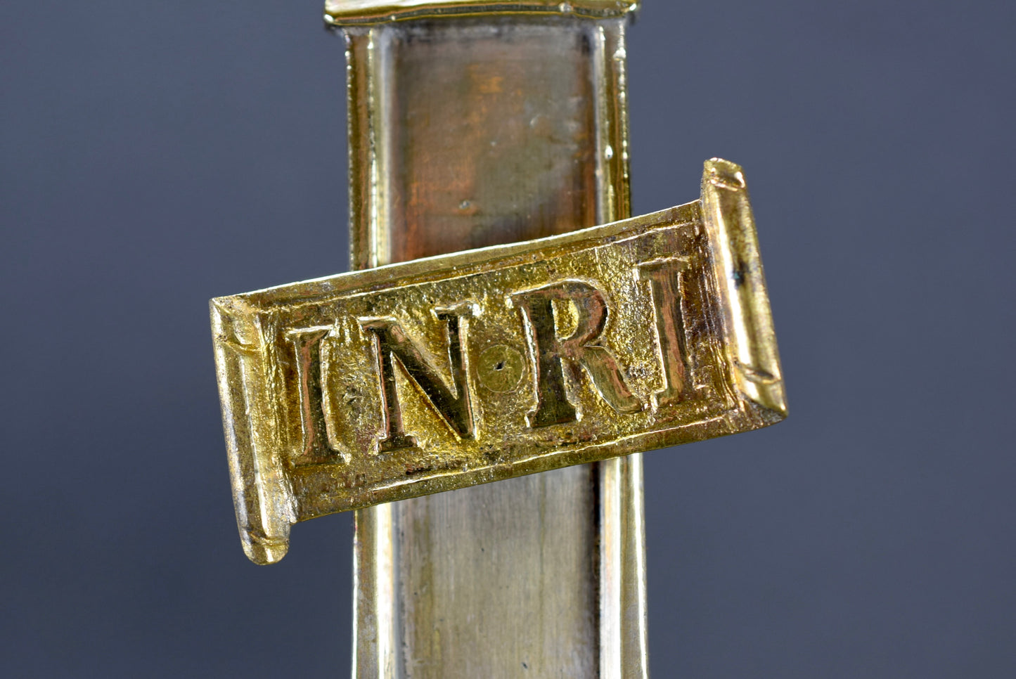 Crucifix d'autel en bronze argenté