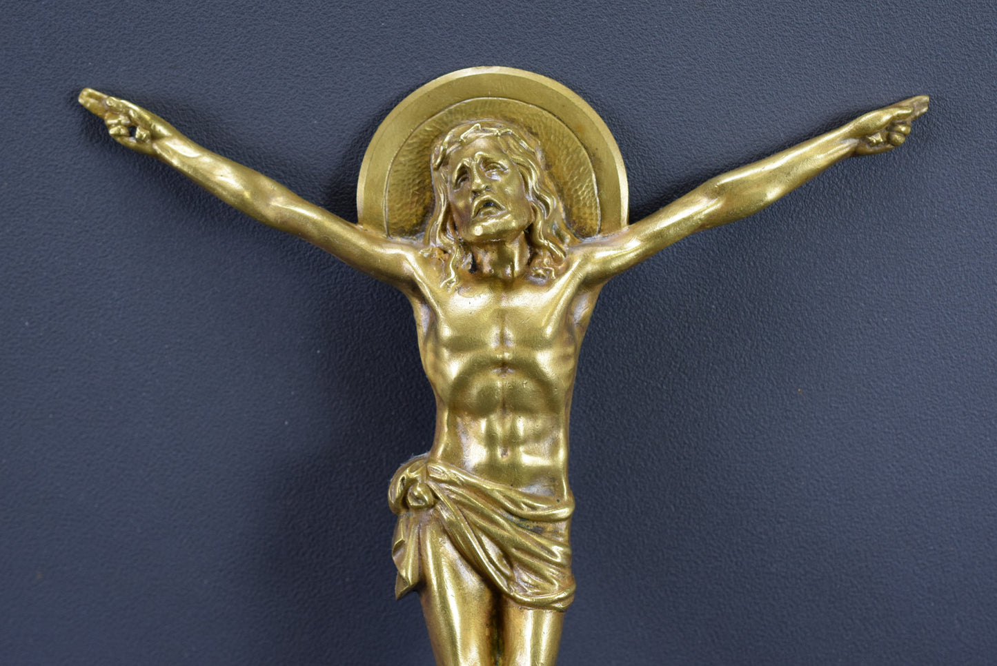 Corpus Jésus En Bronze Art Déco