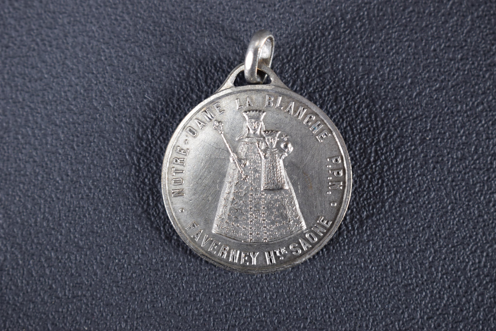 Faverney Miracle medal