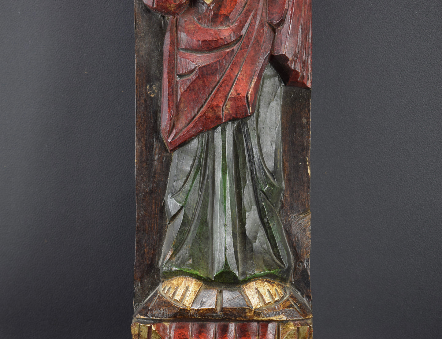 Saint Apostle Peter Statue