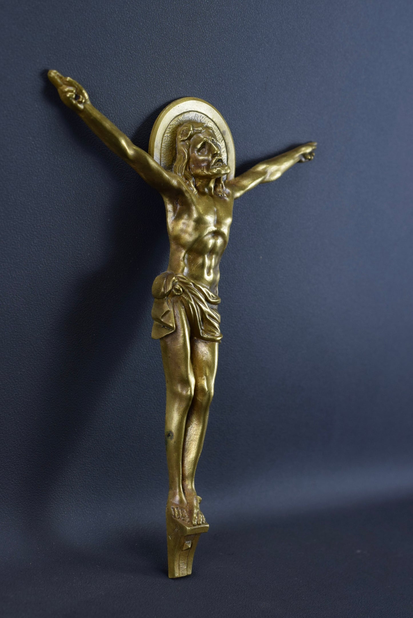 Corpus Jésus En Bronze Art Déco