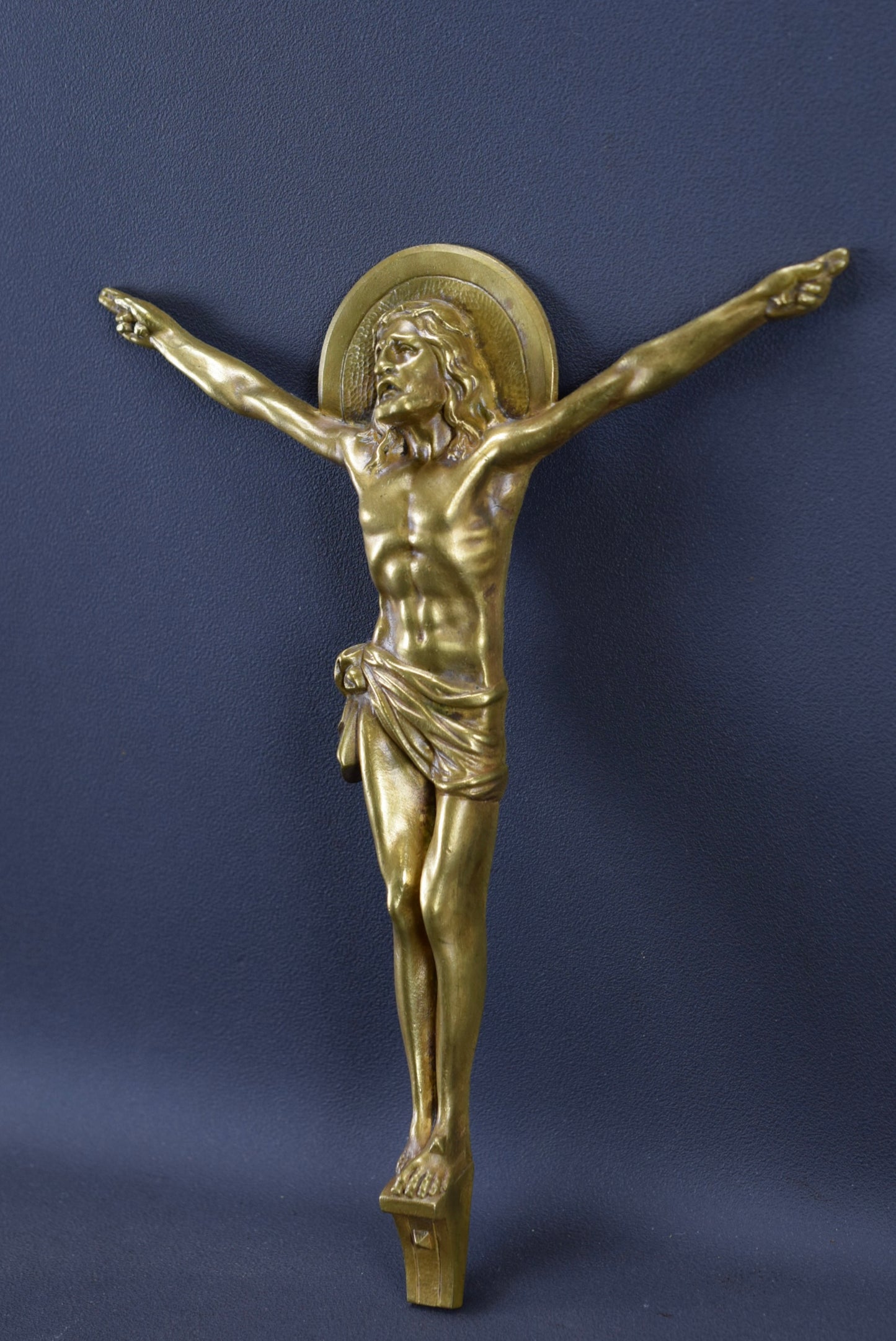 Corpus Jésus En Bronze Art Déco