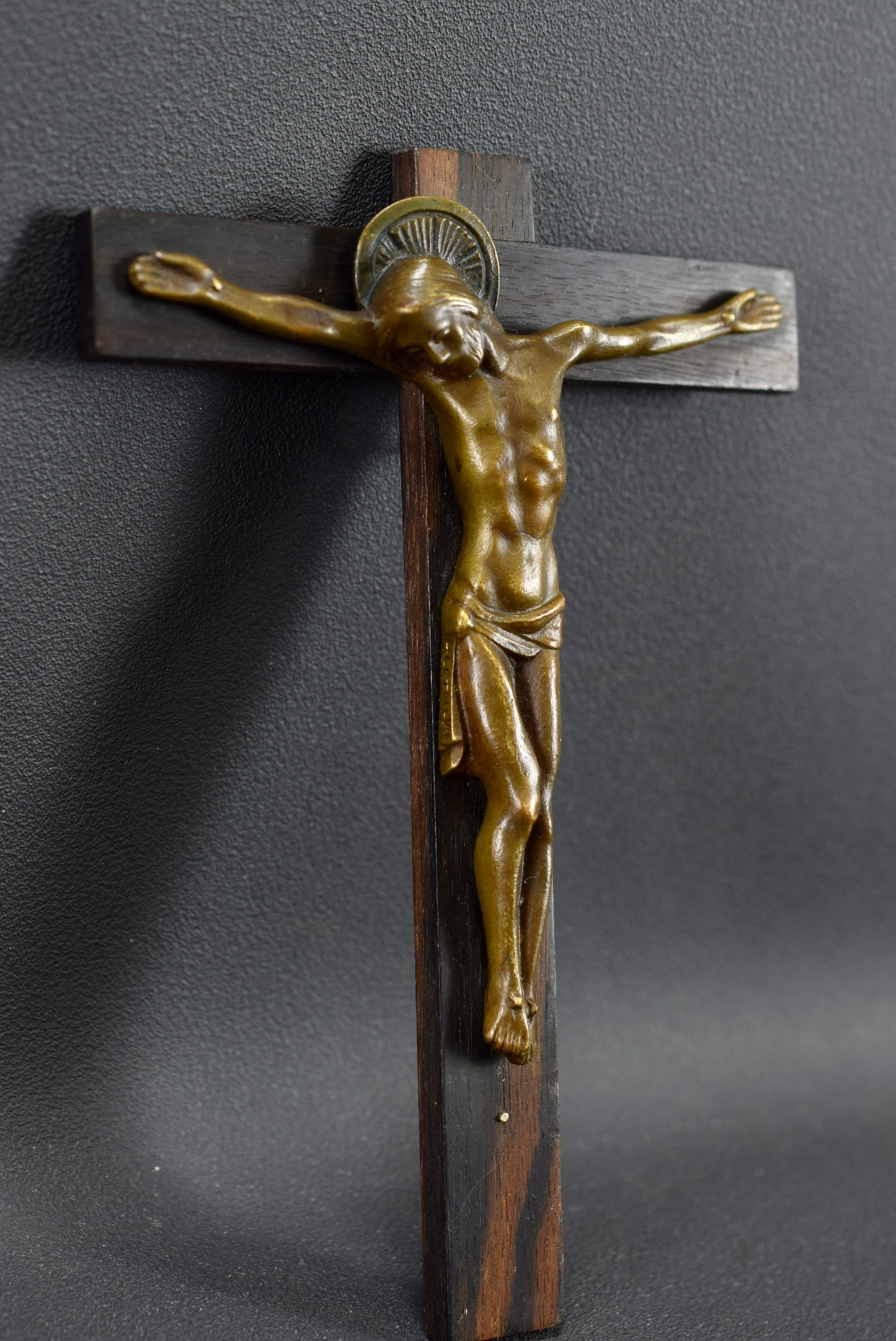 Croix murale Hartmann 1951