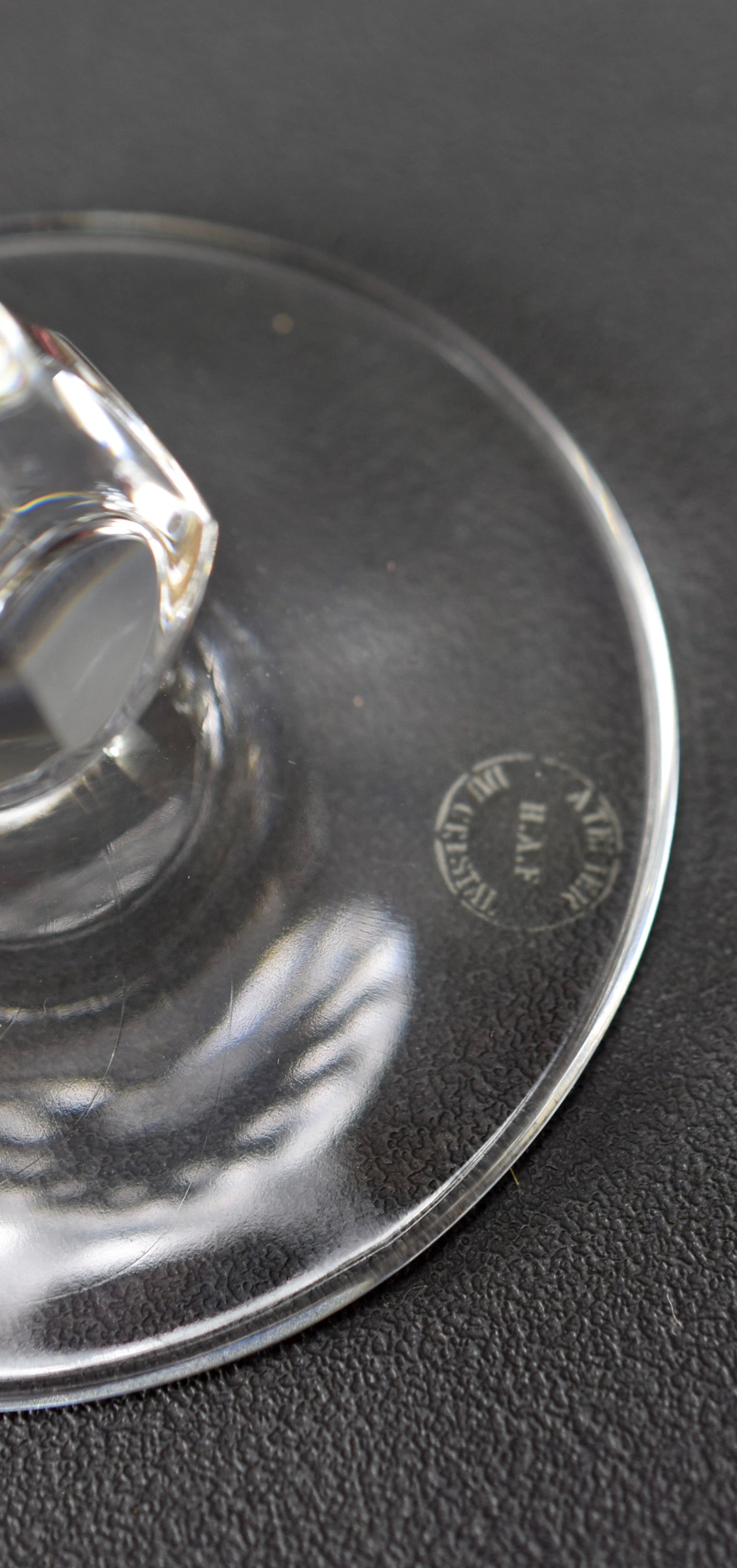 Verres à vin en cristal de Baccarat