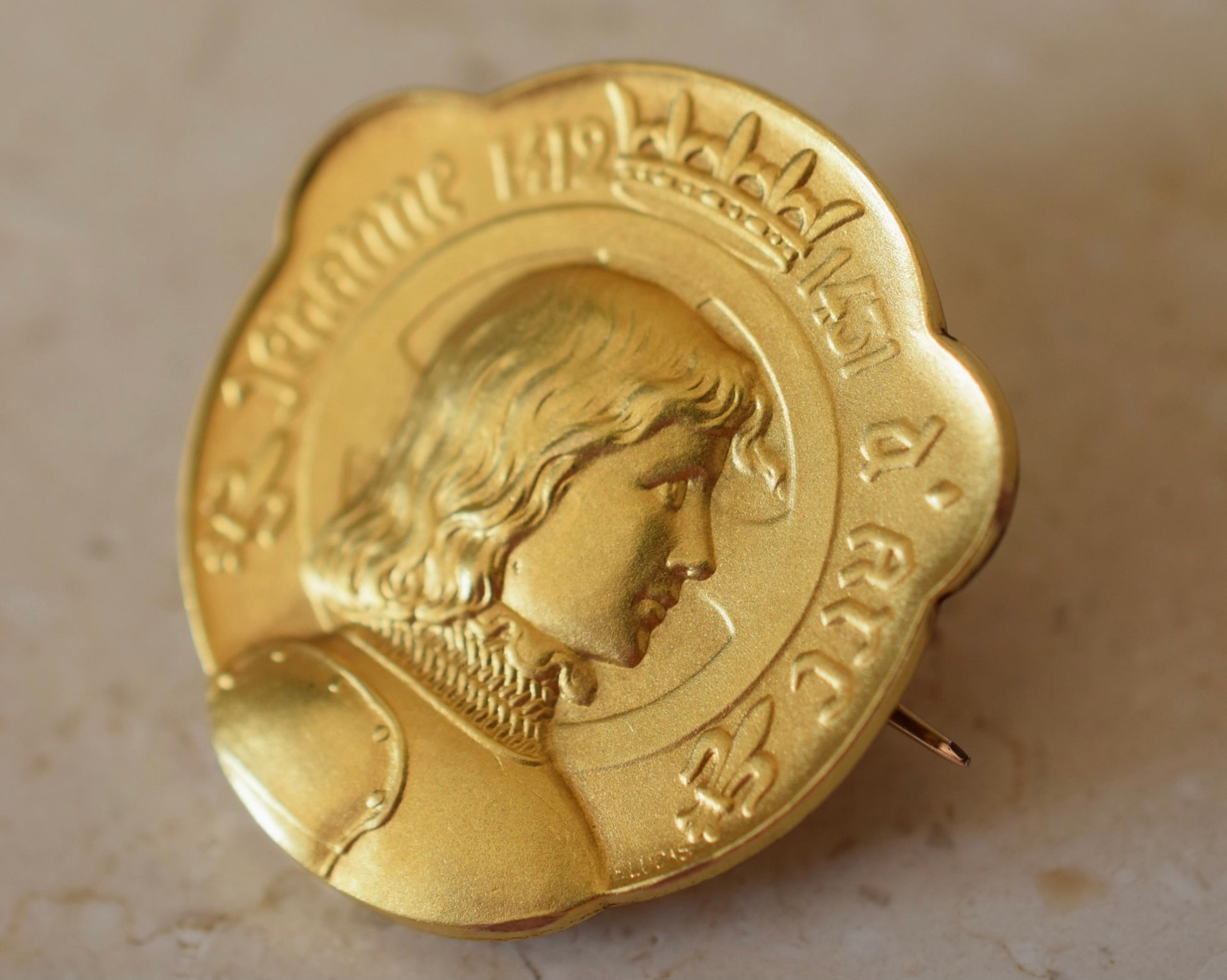Saint Joan of Arc Oria Gold Plated Pin Brooch