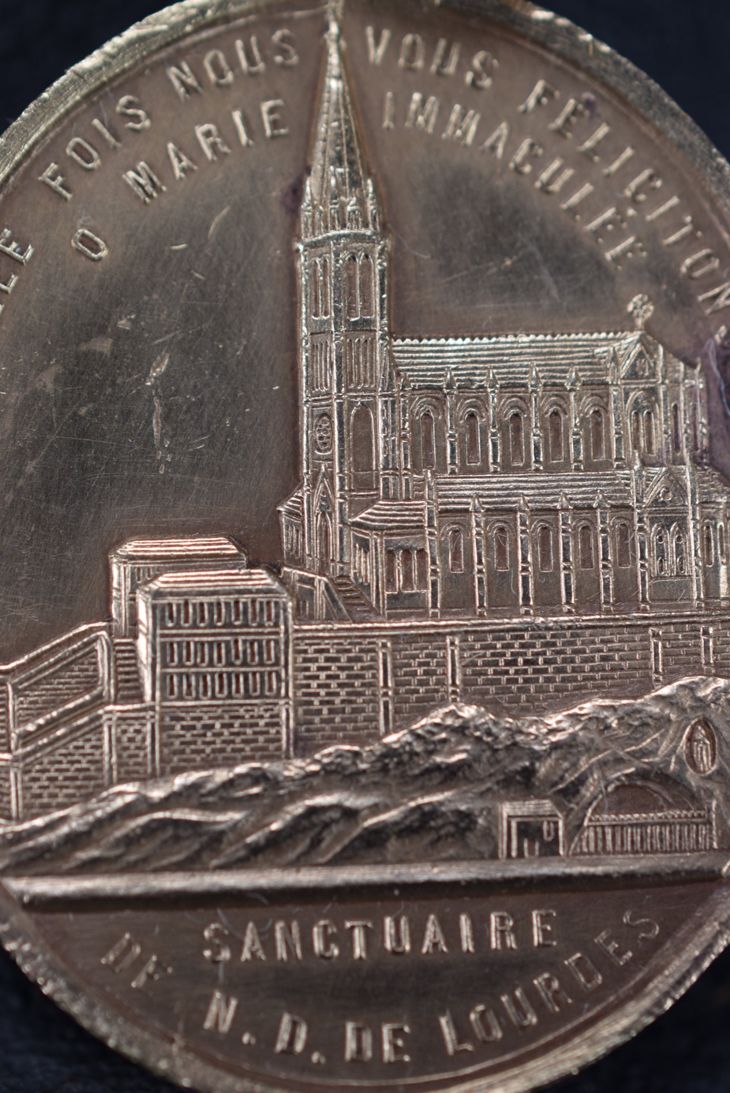 Lourdes Medal Lavée