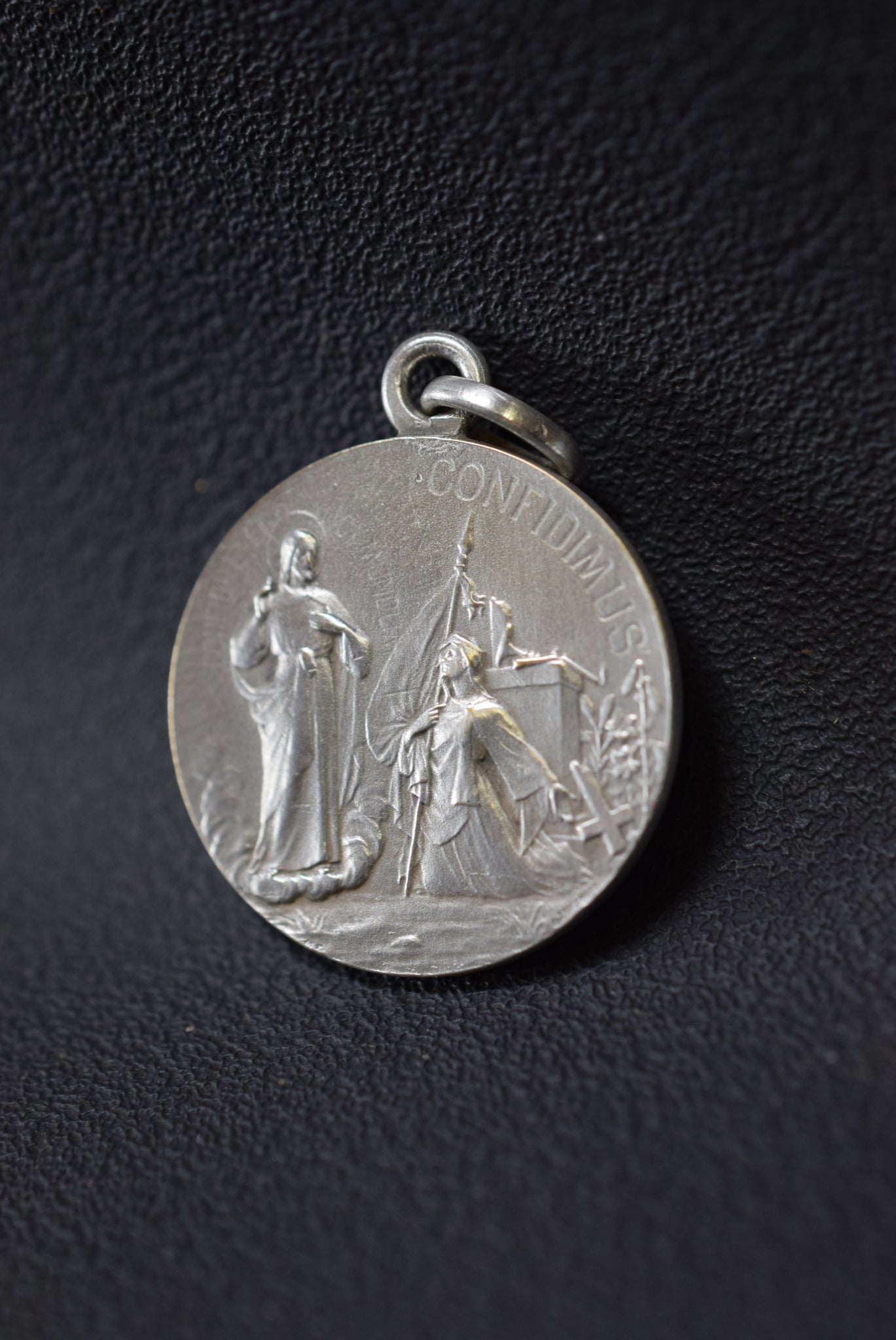 Tricard Medal Hope and Trust