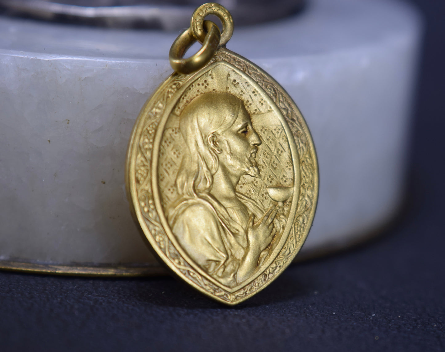 Jesus Gold Medal Murat