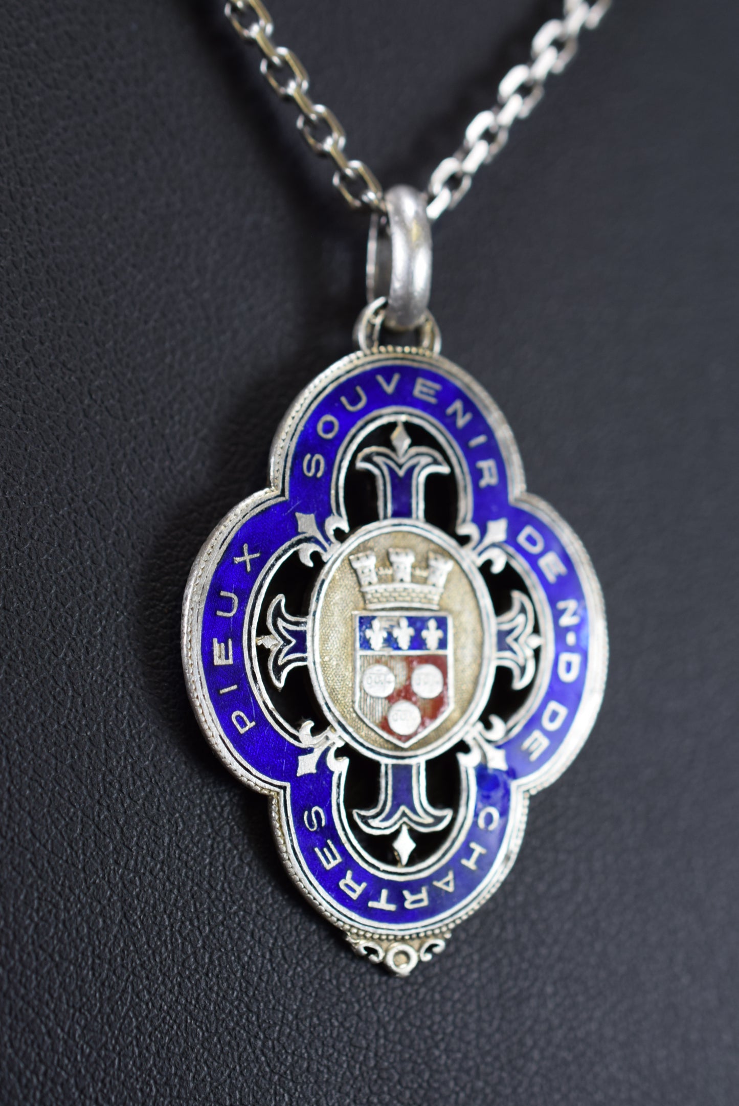 Médaille Chartres Émail
