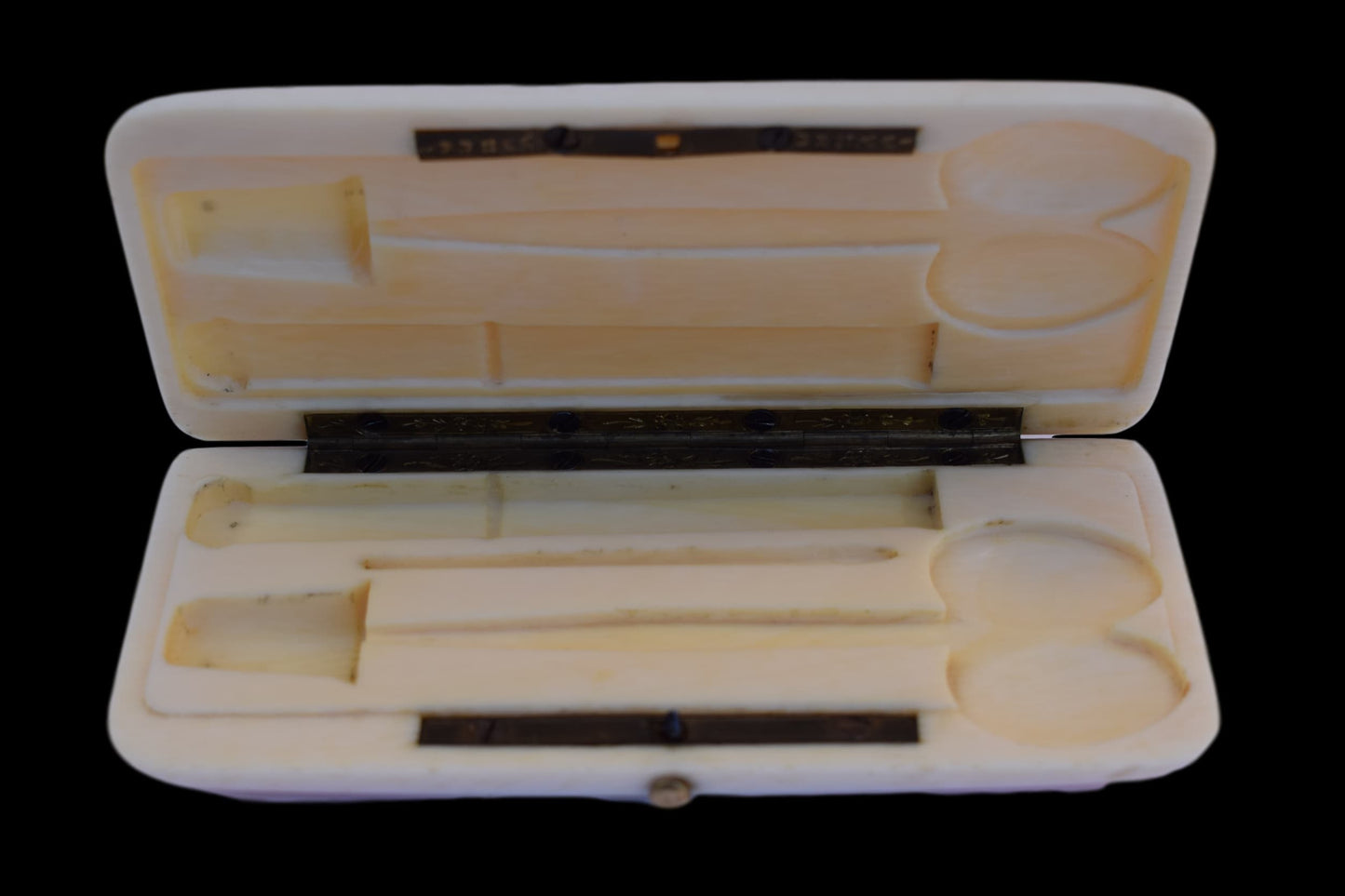 Ivory Sewing Case - Charmantiques