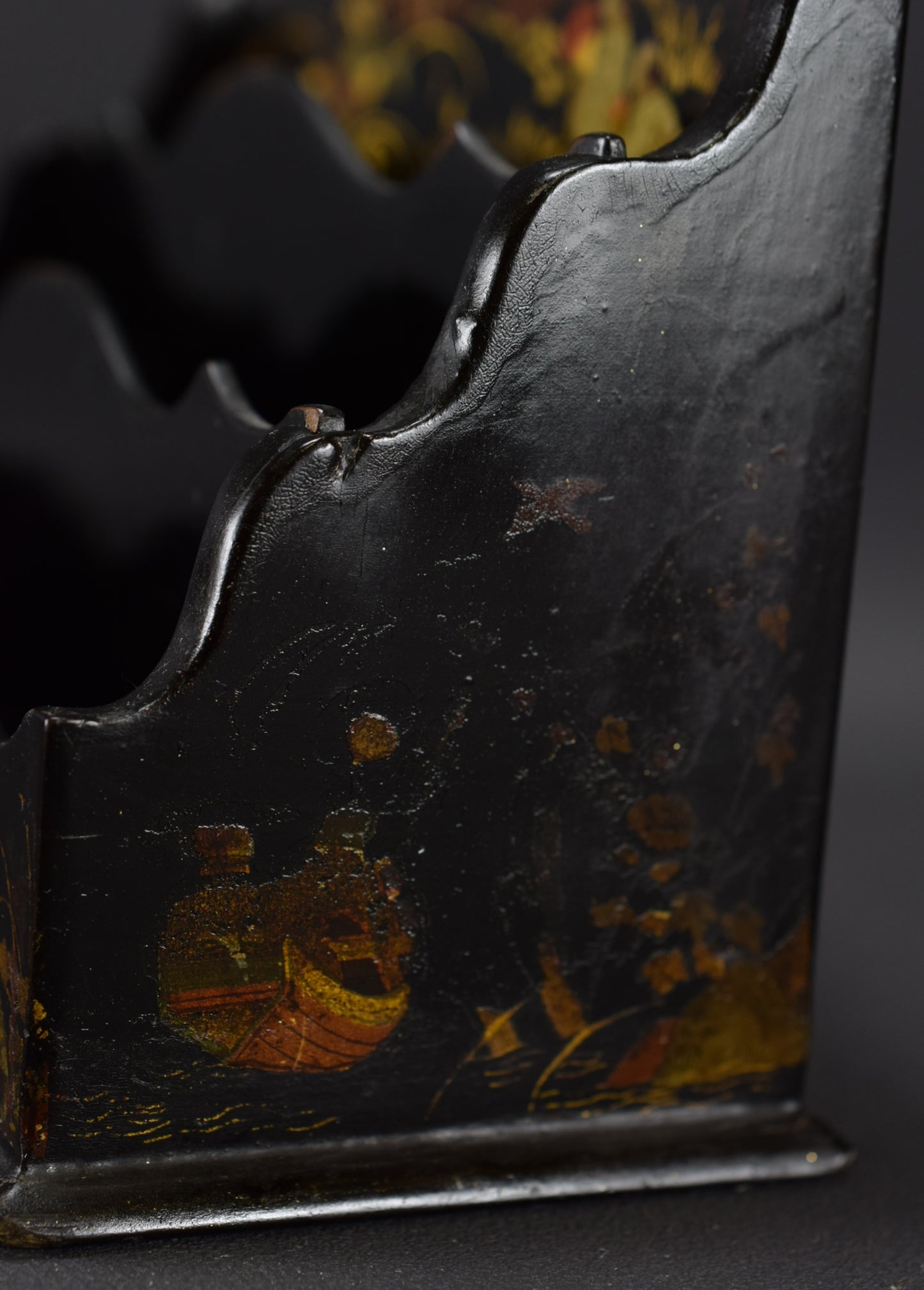 Porte-lettres en papier mâché