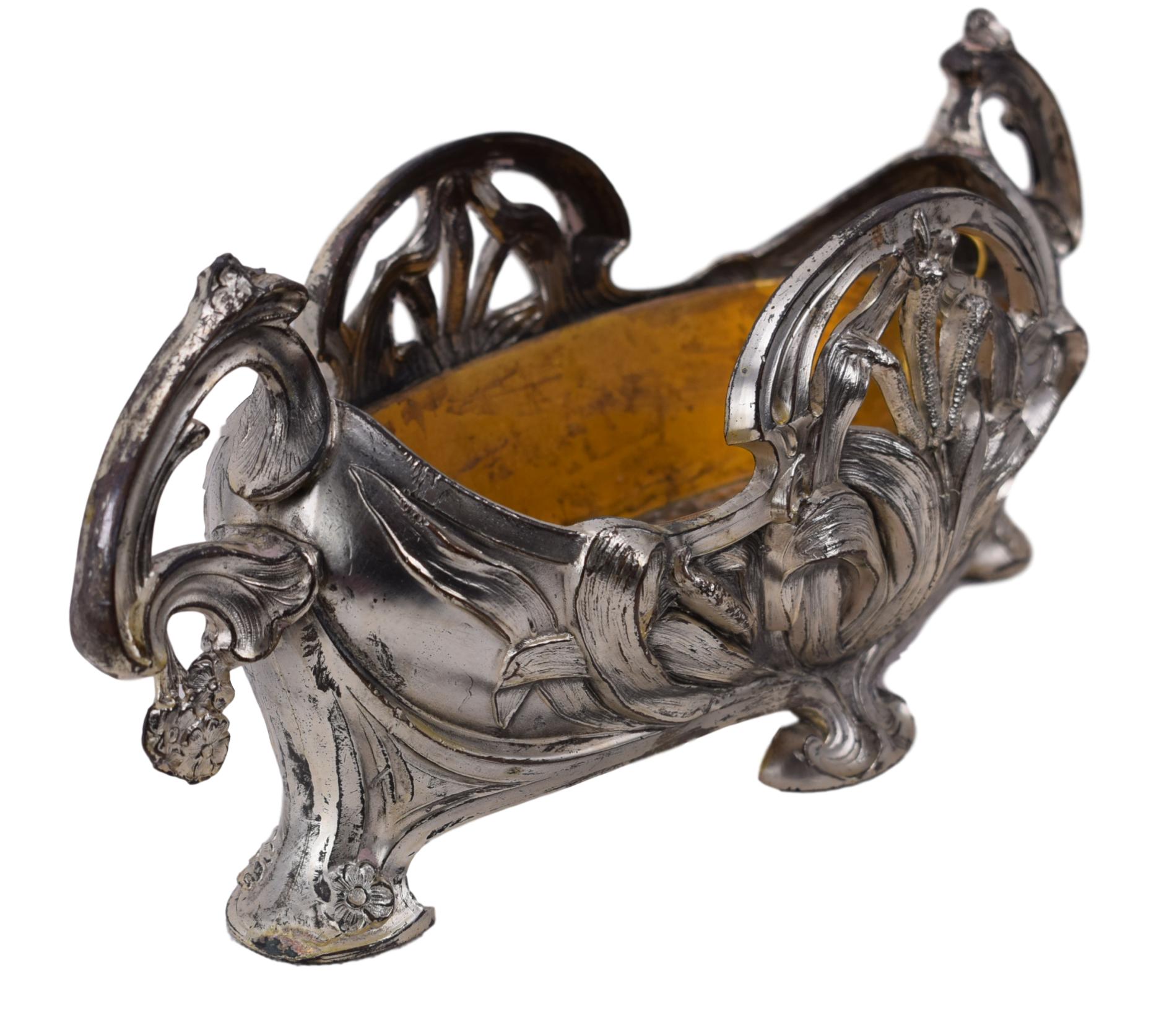 Art Nouveau Jardiniere - Charmantiques