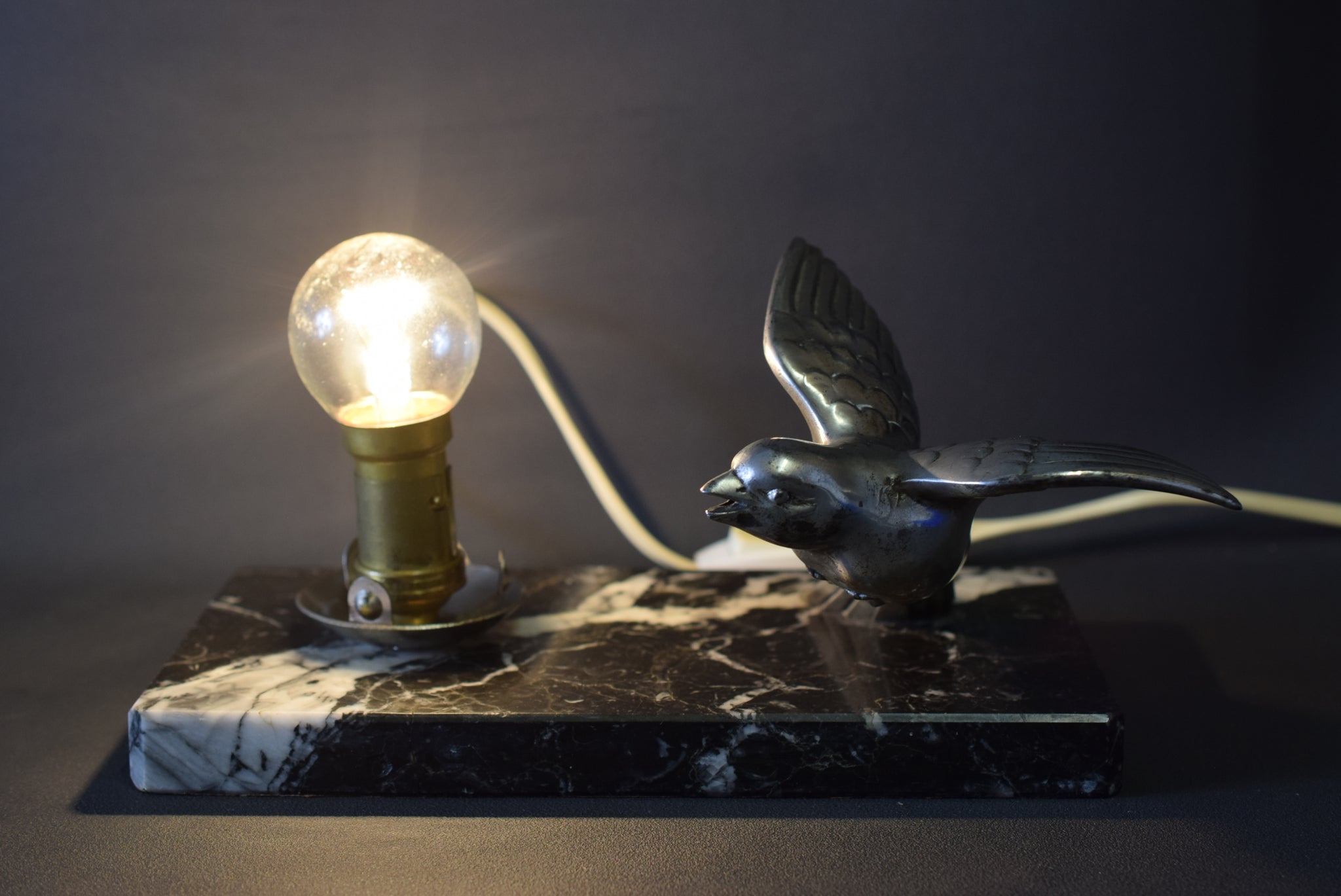 Flying Bird Table Lamp