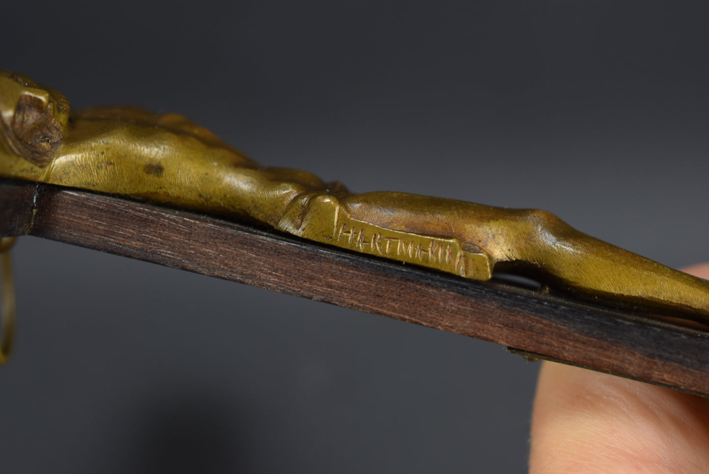 Croix murale Hartmann 1951