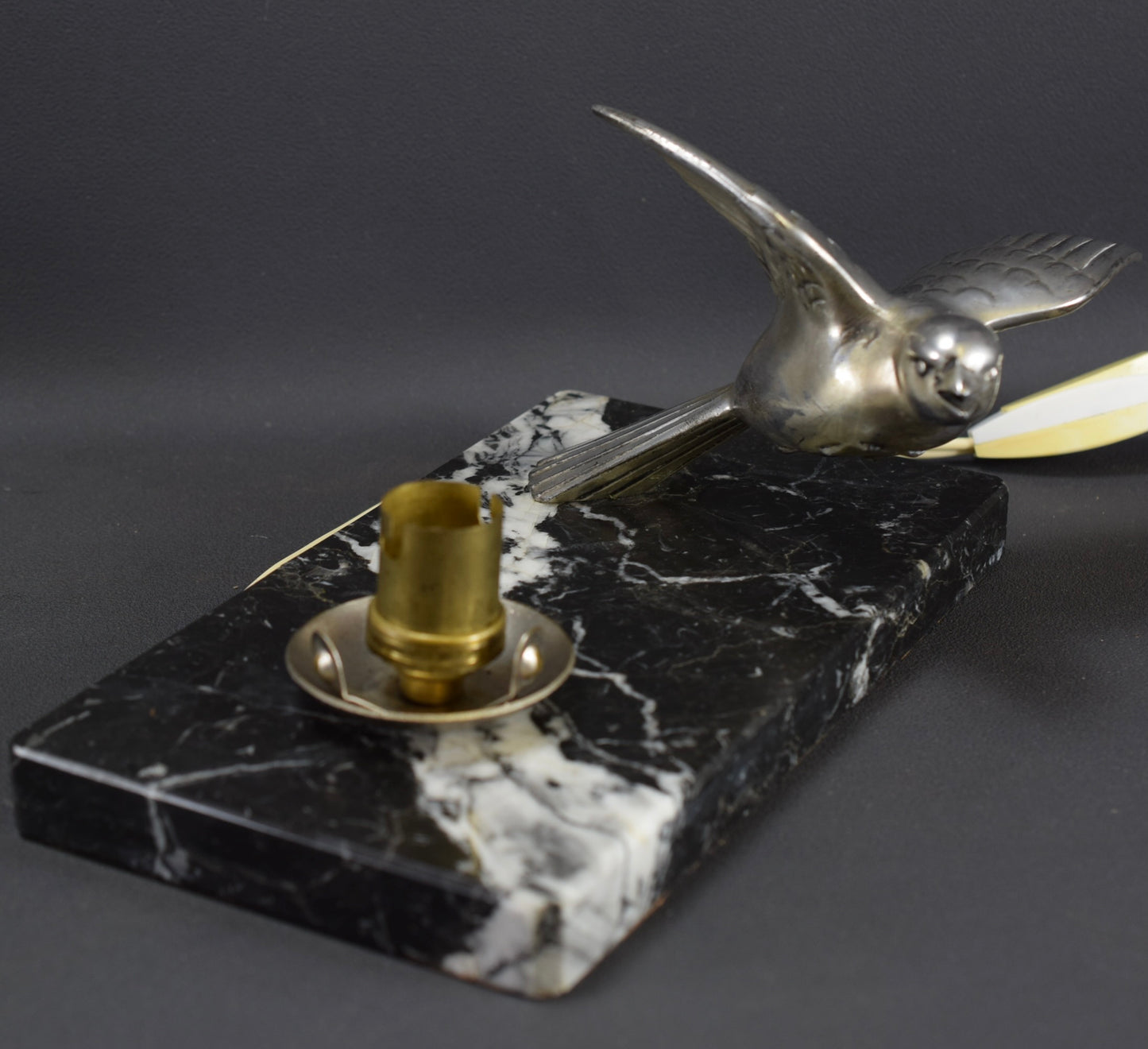 Flying Bird Table Lamp