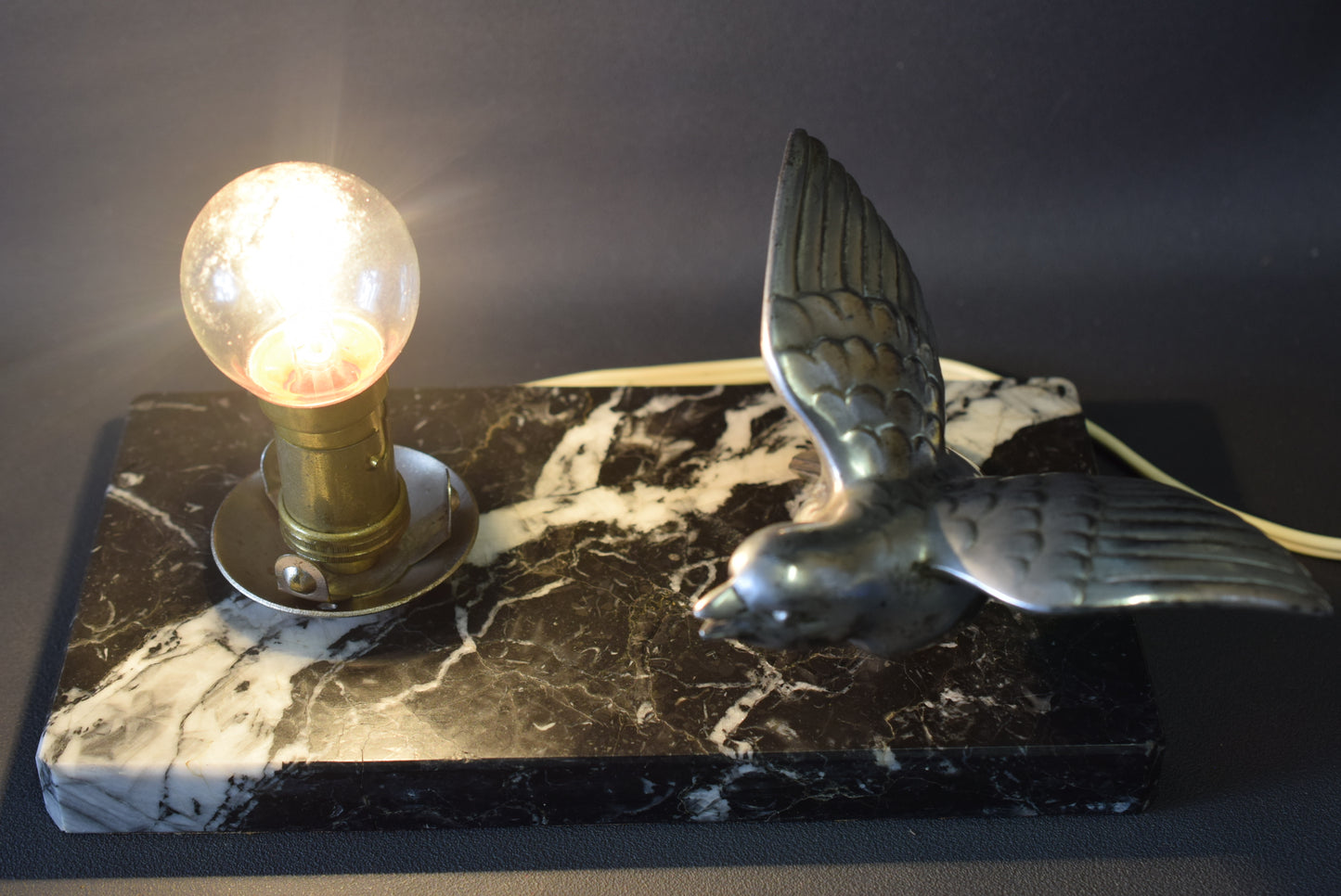 Flying Bird Table Lamp