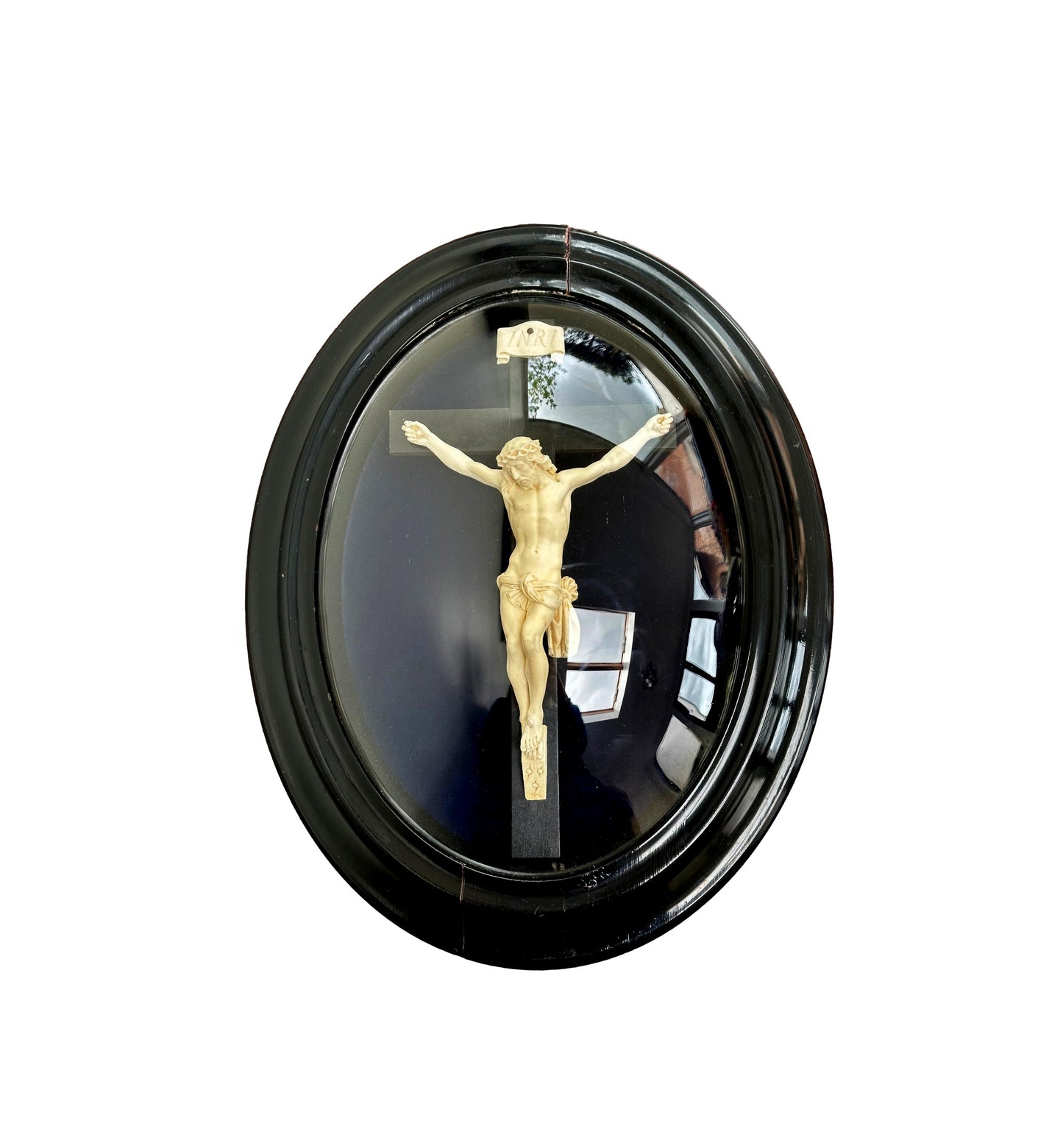 Crucifix 16" sous verre