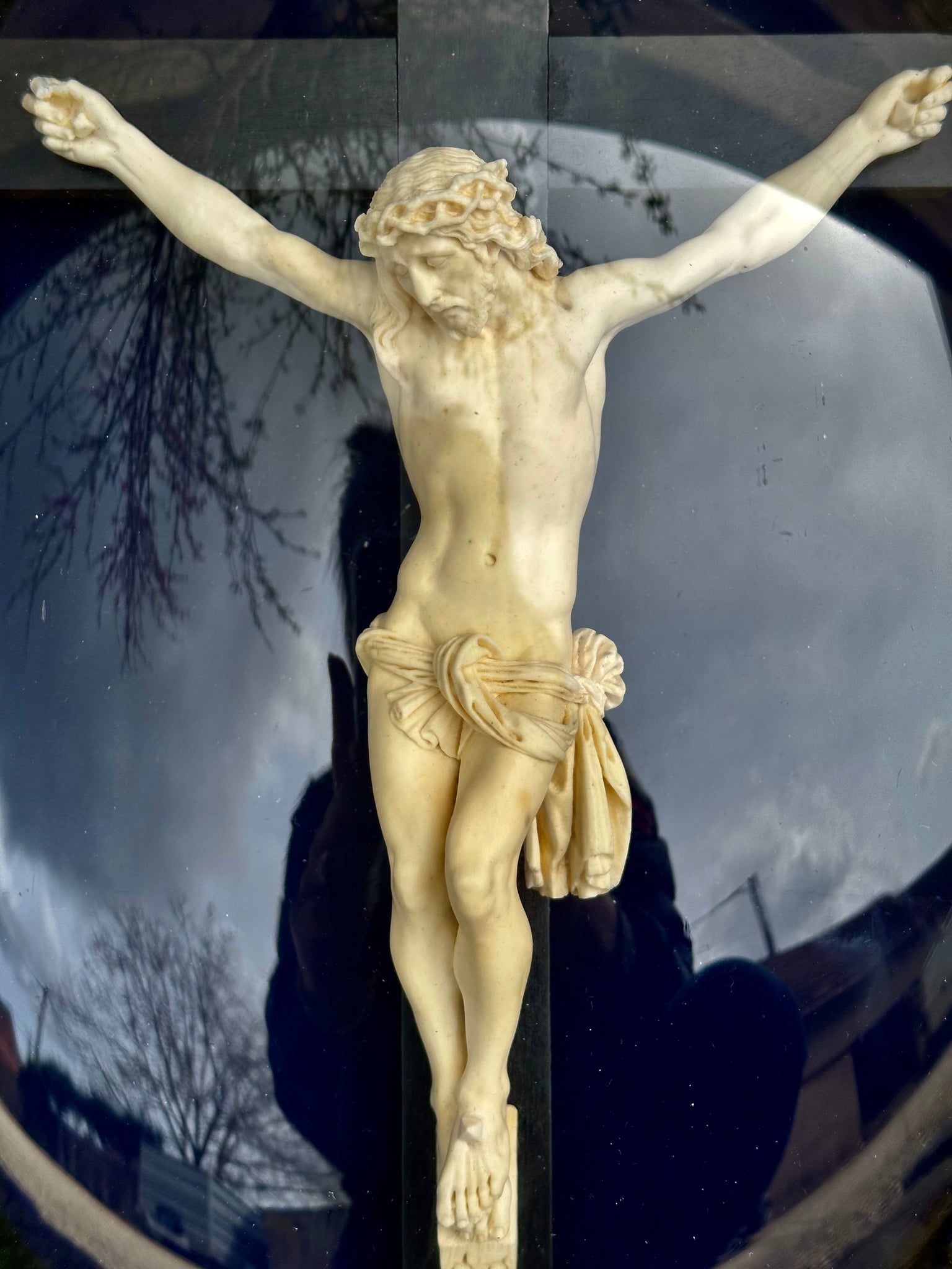 16" Crucifix Under Glass