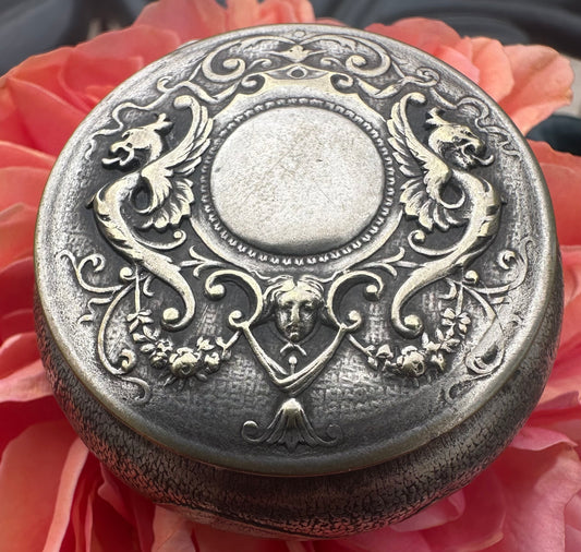 Médaillon de boîte victorienne