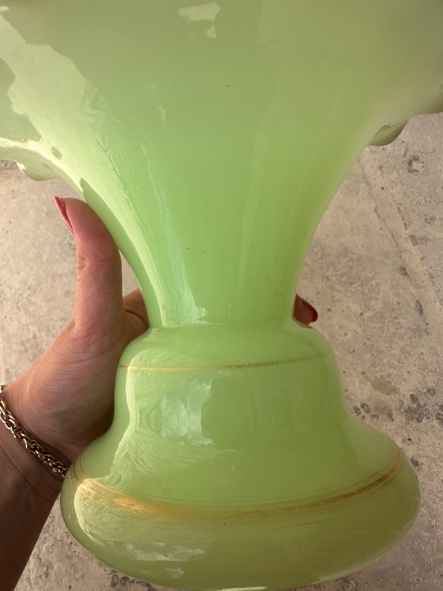 Vase Opaline Verte Des Années 1800