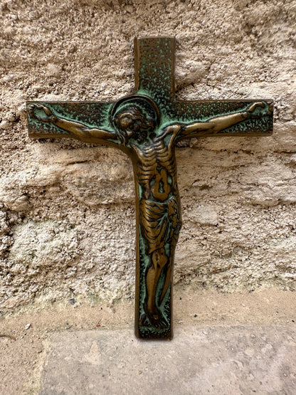 Crucifix mural en bronze Max Le Verrier