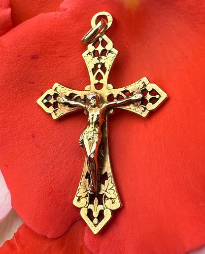 FIX Crucifix Pendant