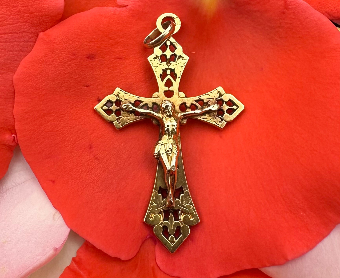 FIX Crucifix Pendant