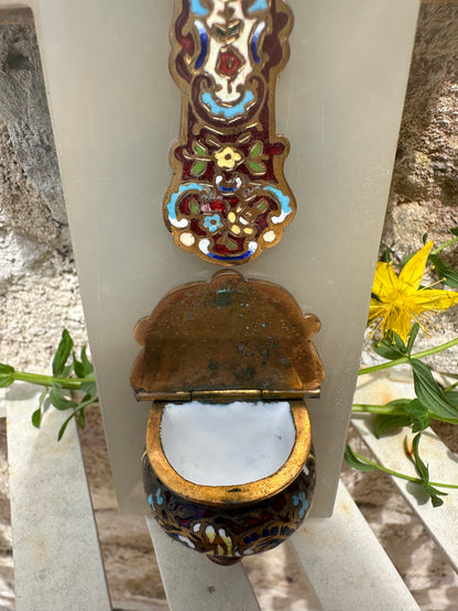 Fonte d'eau bénite en émail cloisonné