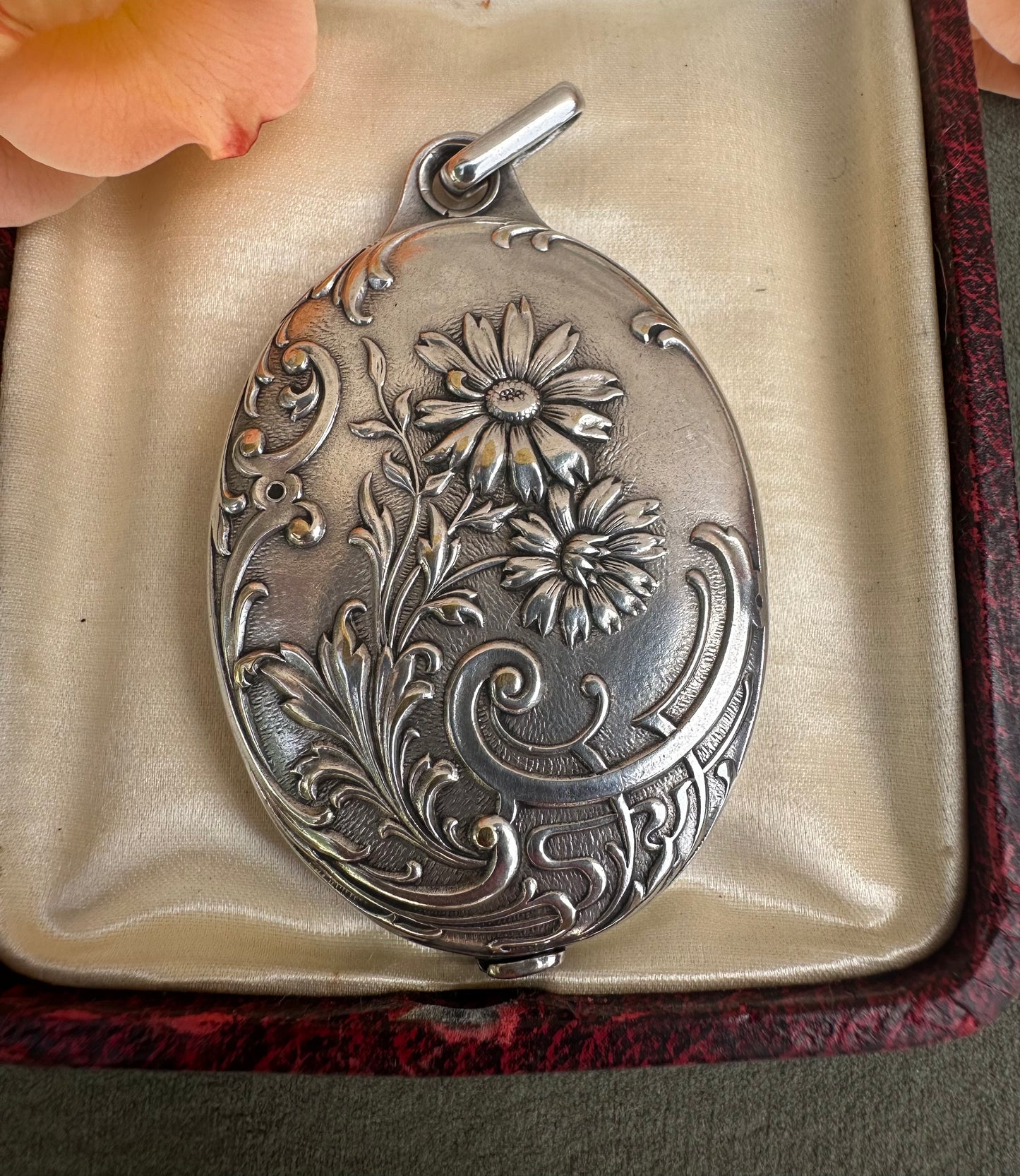 Art Nouveau Mirror Locket