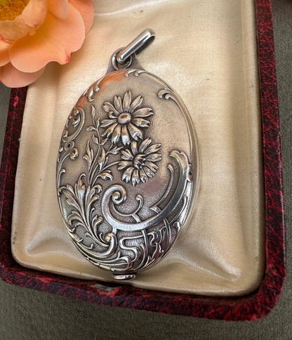 Art Nouveau Mirror Locket