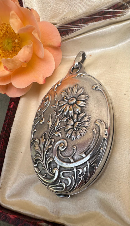 Art Nouveau Mirror Locket