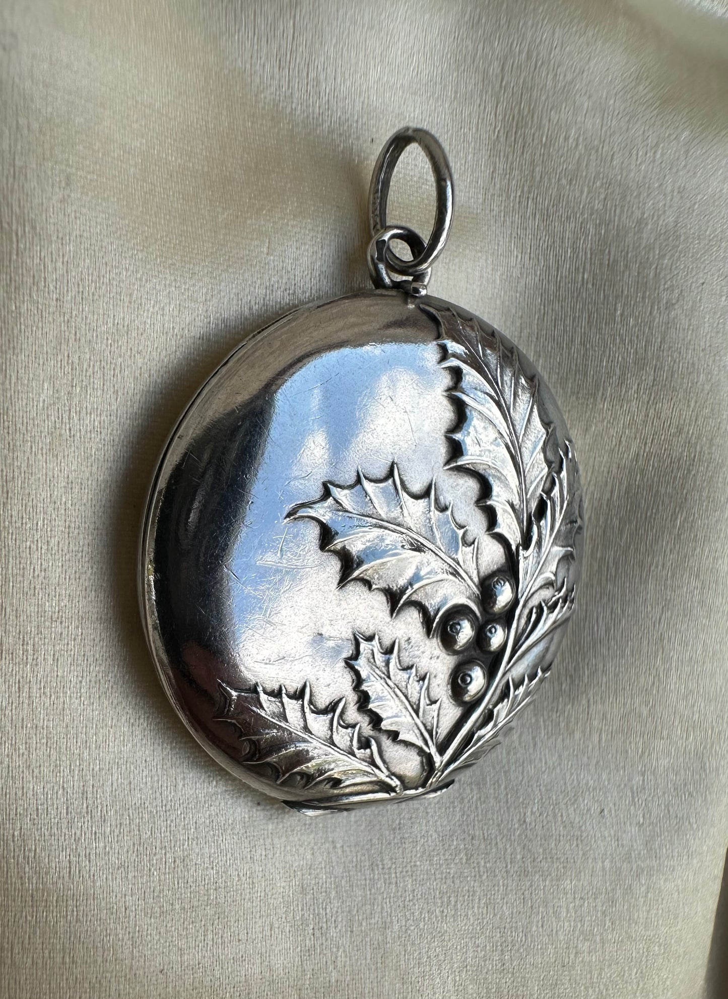 Silver Holly Photo Locket