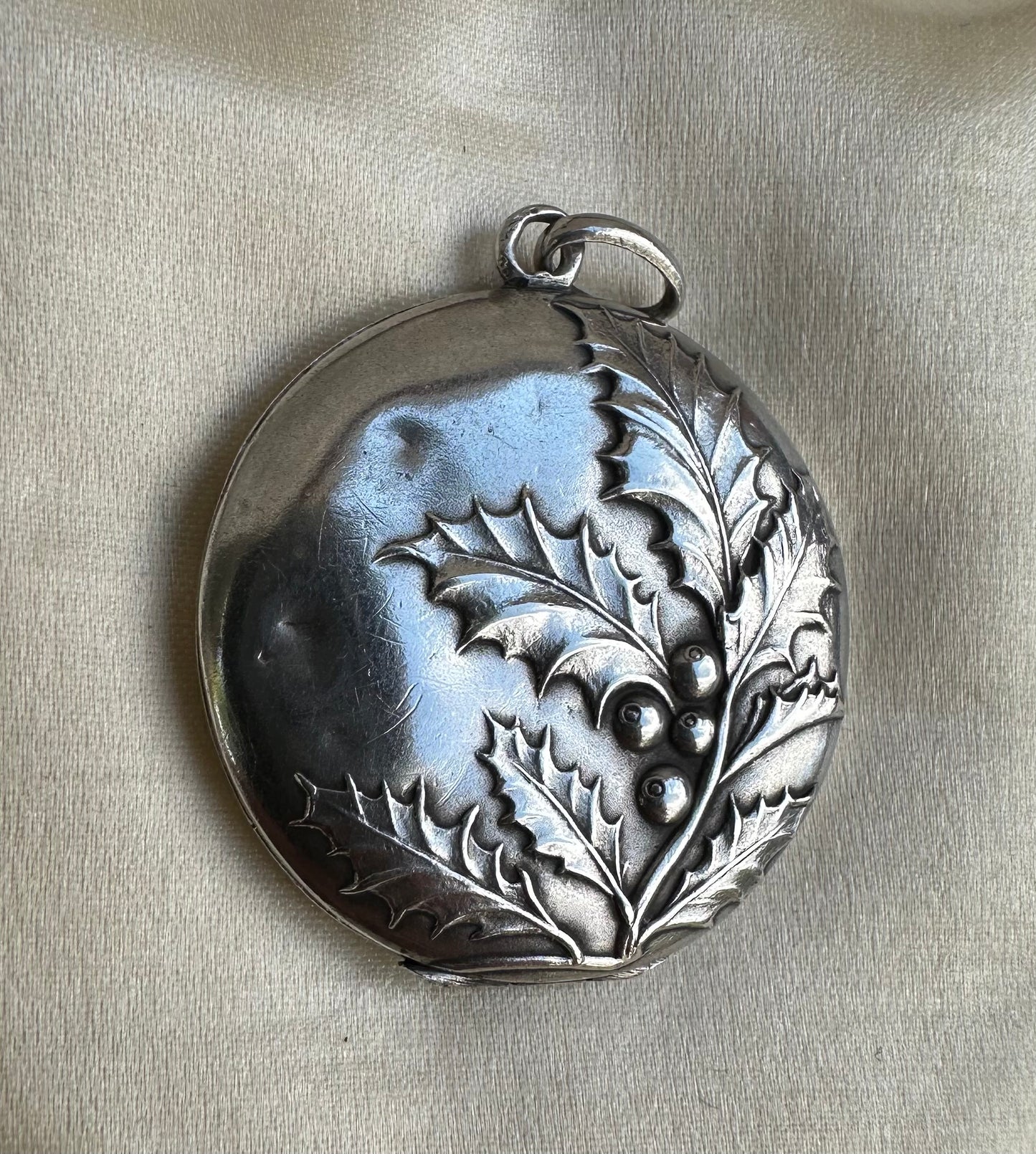 Silver Holly Photo Locket