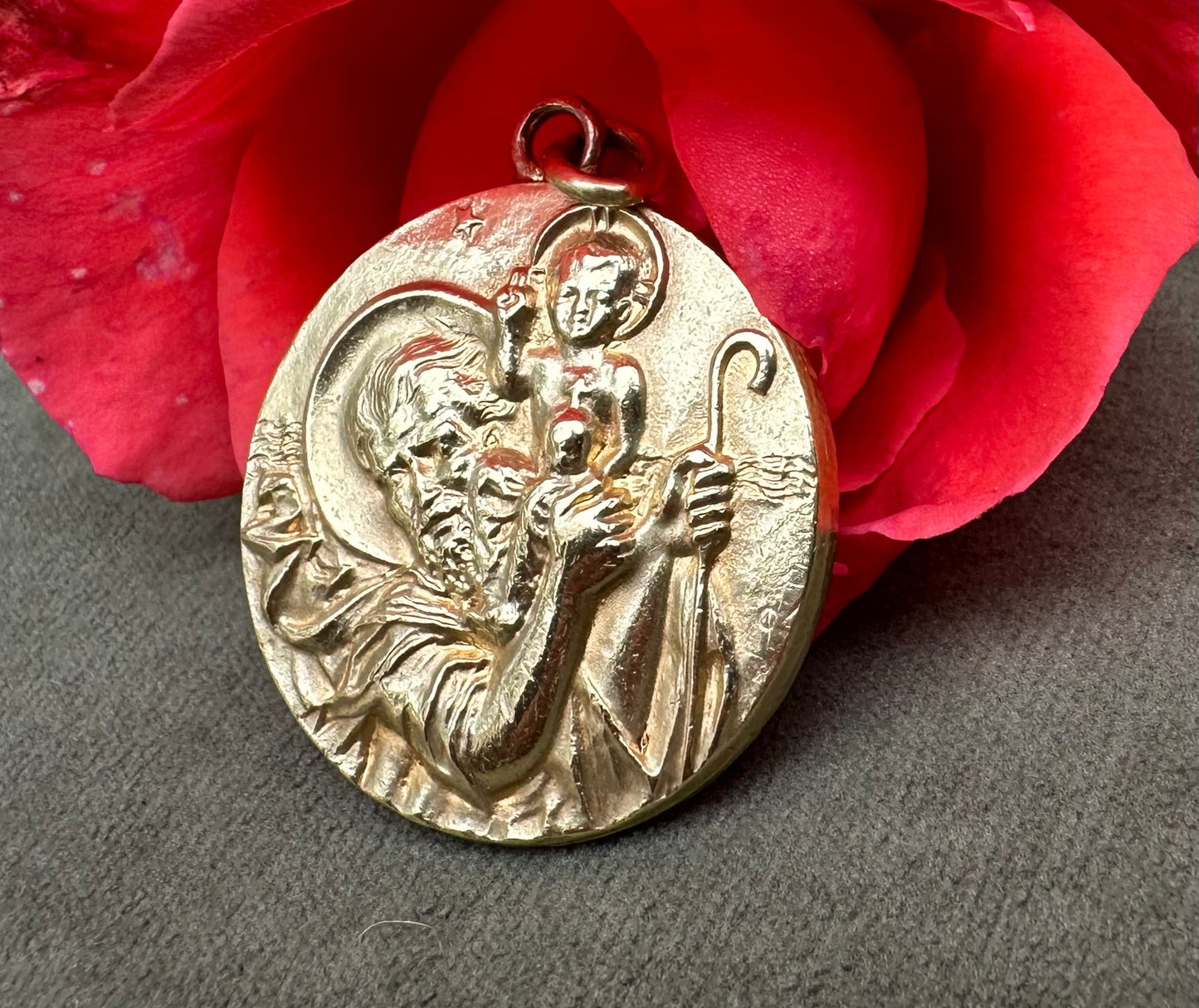 St Christopher Pendant Gold