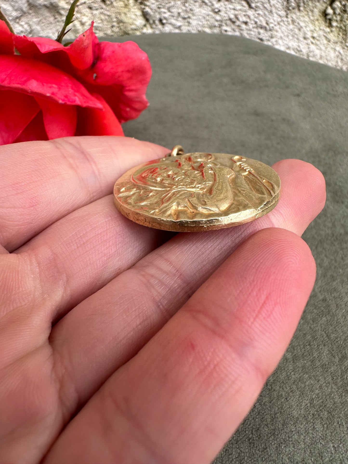 St Christopher Pendant Gold