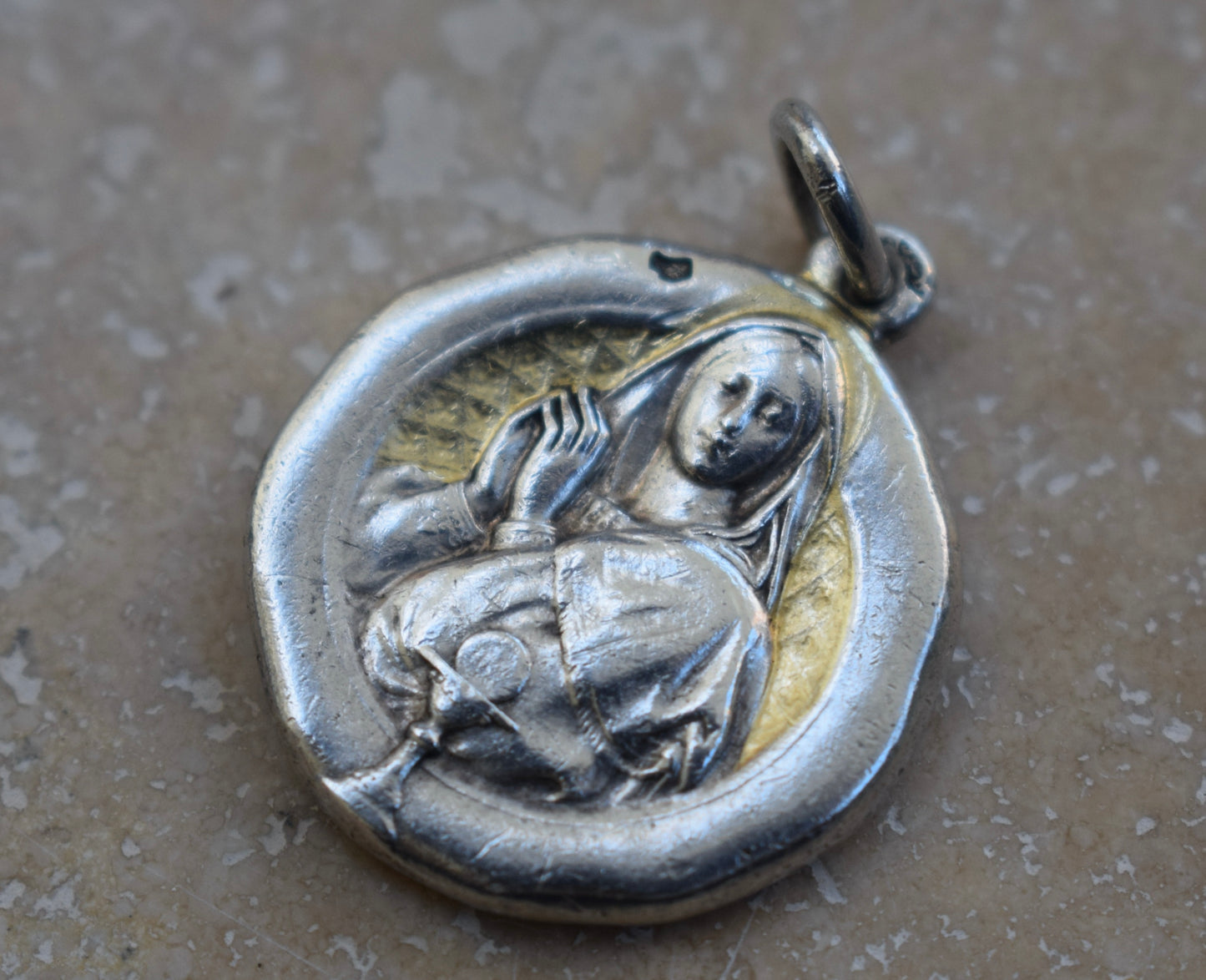 Médaille de communion Art Nouveau avec Marie