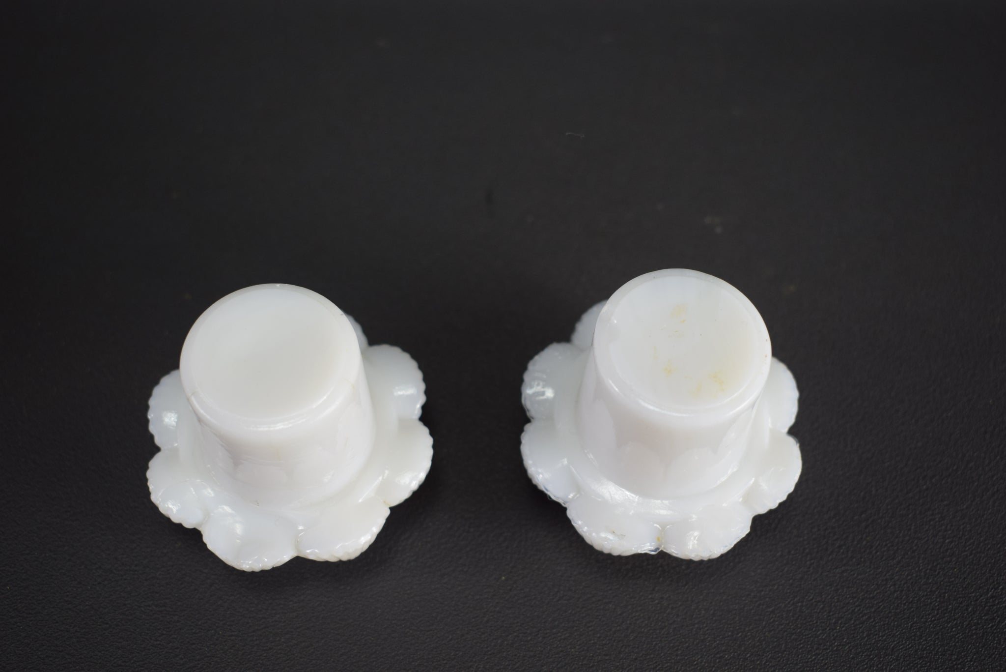 Pair of opaline inkwells shell 19th