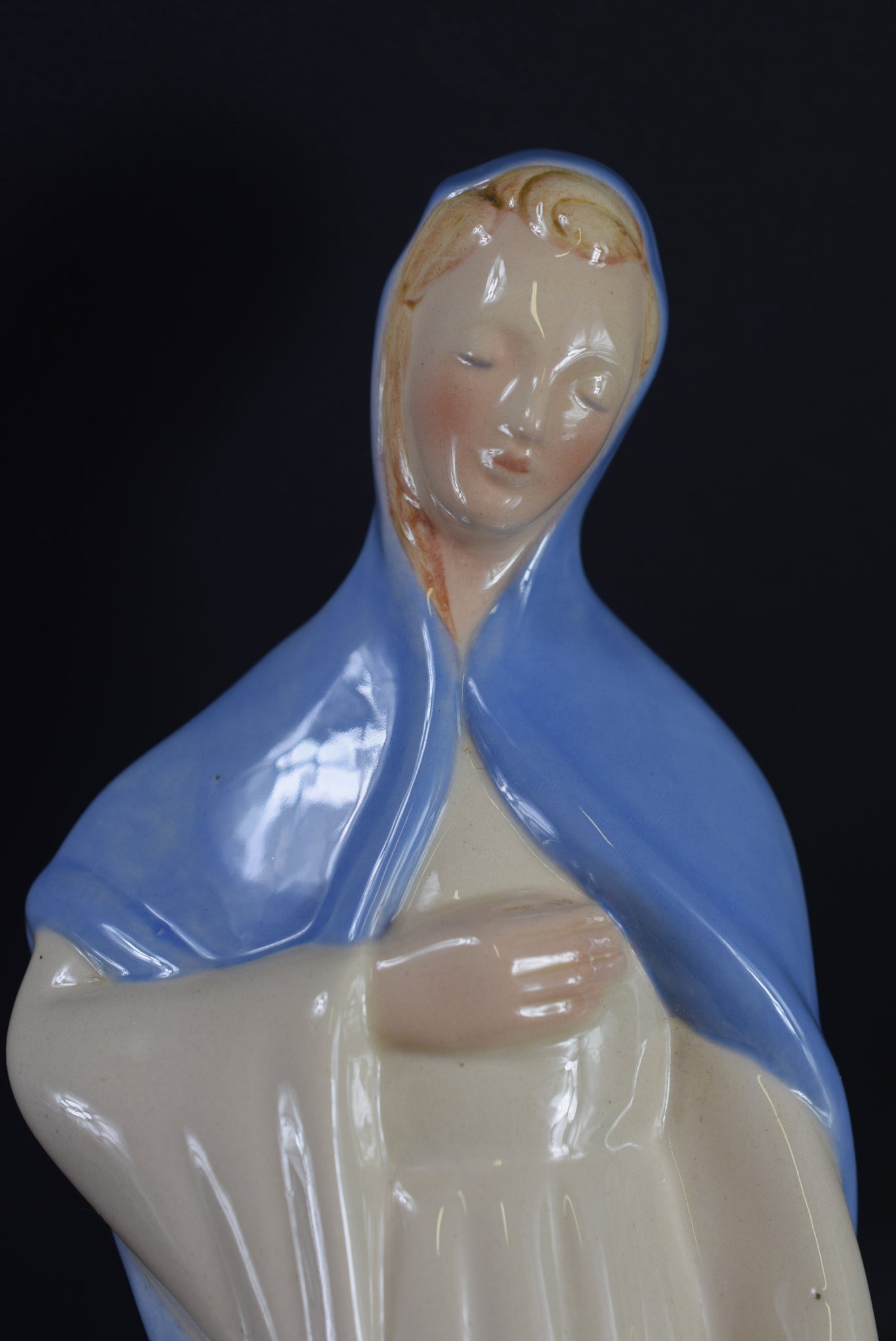 Virgin Mary and Praying Child Statue