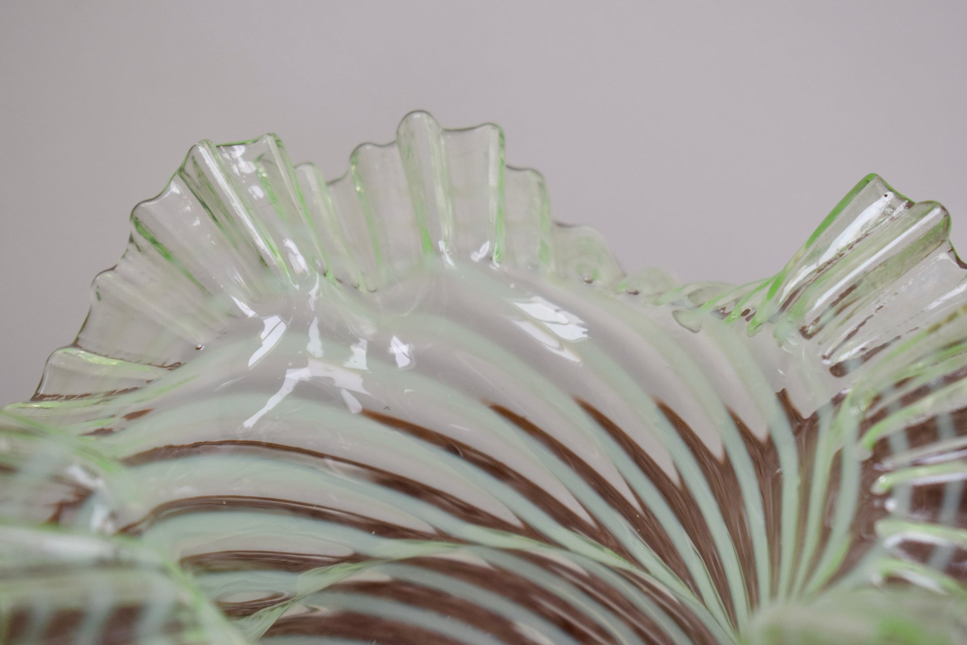 Opalescent Uranium Vaseline Swirl Glass Lamp Shade Kerosene Oil