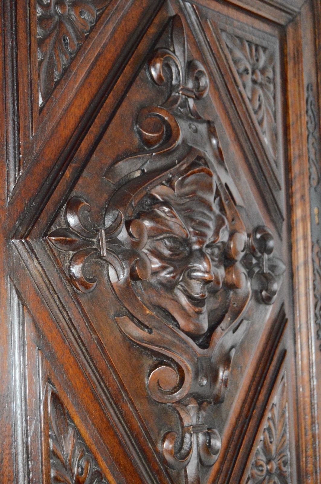 Renaissance Door - Charmantiques