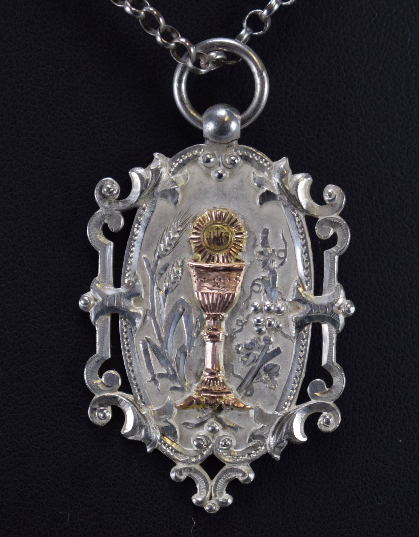 XXL Communion necklace