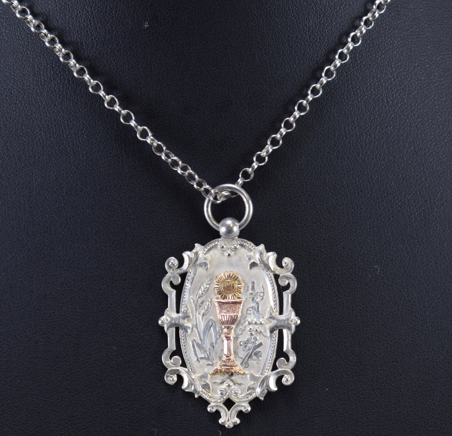 XXL Communion necklace
