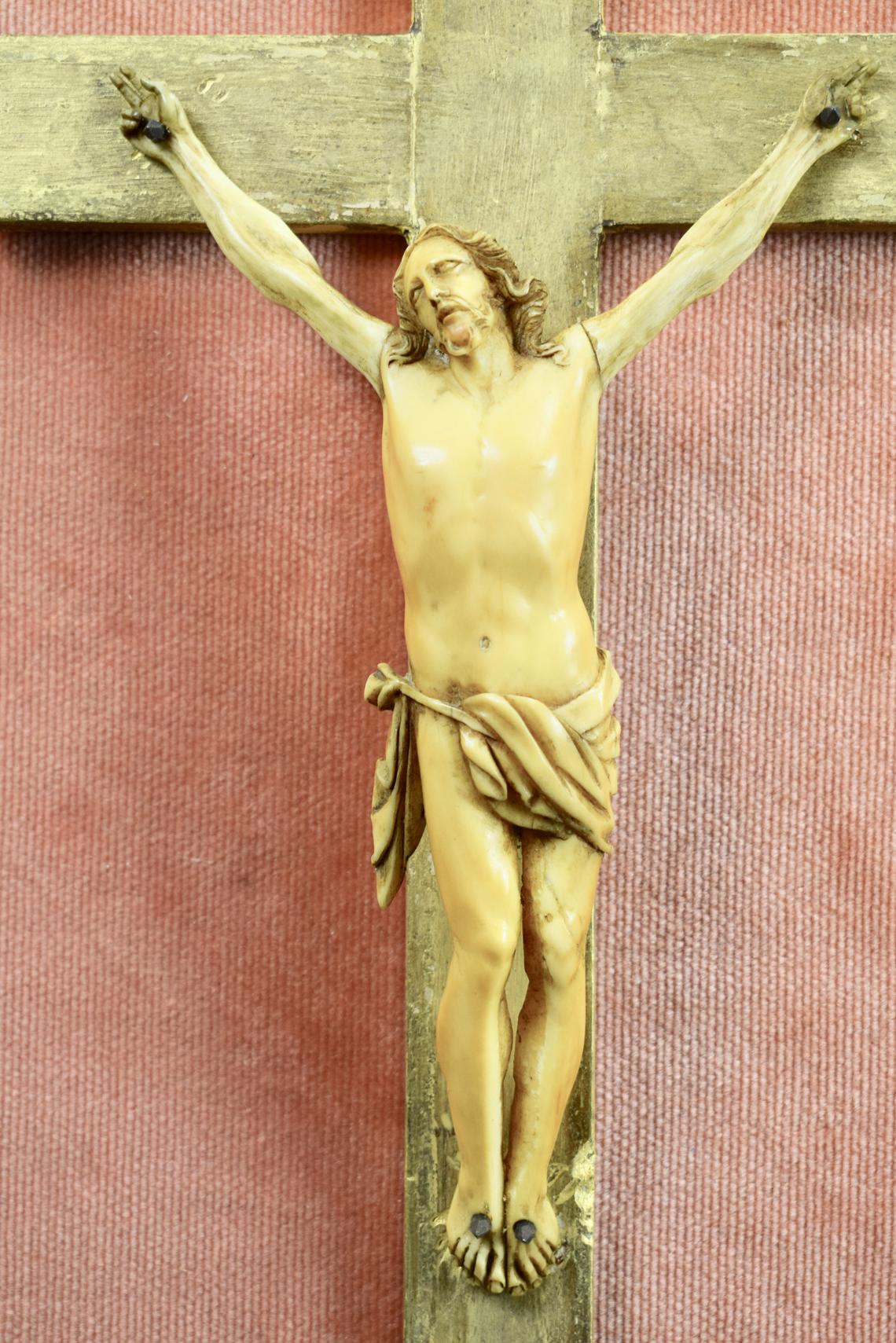 French Antique Religious Hand Carved Gilded Wood Frame - Hand Carved Wall Crucifix - 18th.C Antique Cross