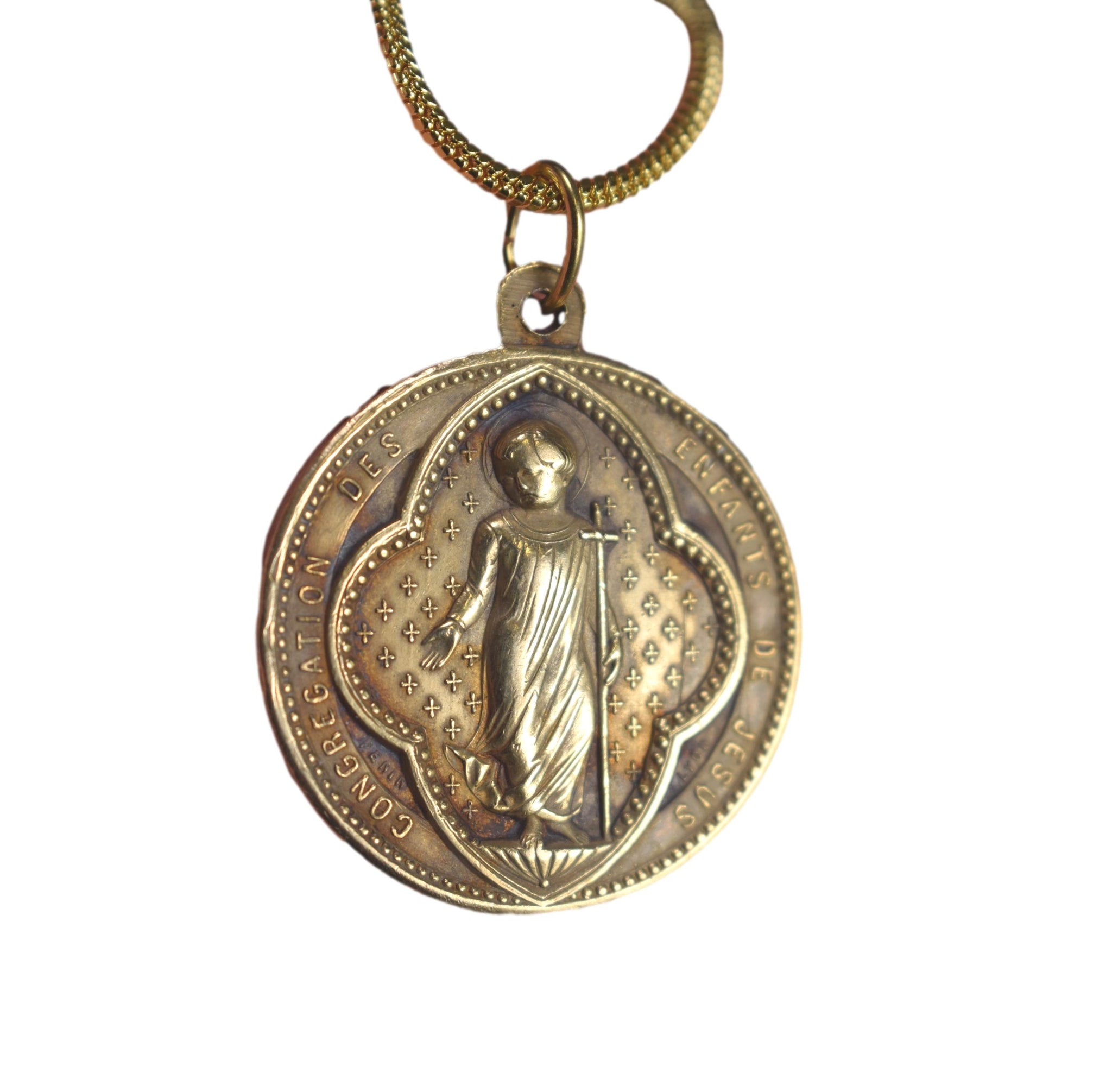 Alexander Castle Children's Small Solid 9ct Gold St Christopher Pendant  Medal - 14mm - PENDANT ONLY with Jewellery Gift Box : Amazon.co.uk: Fashion