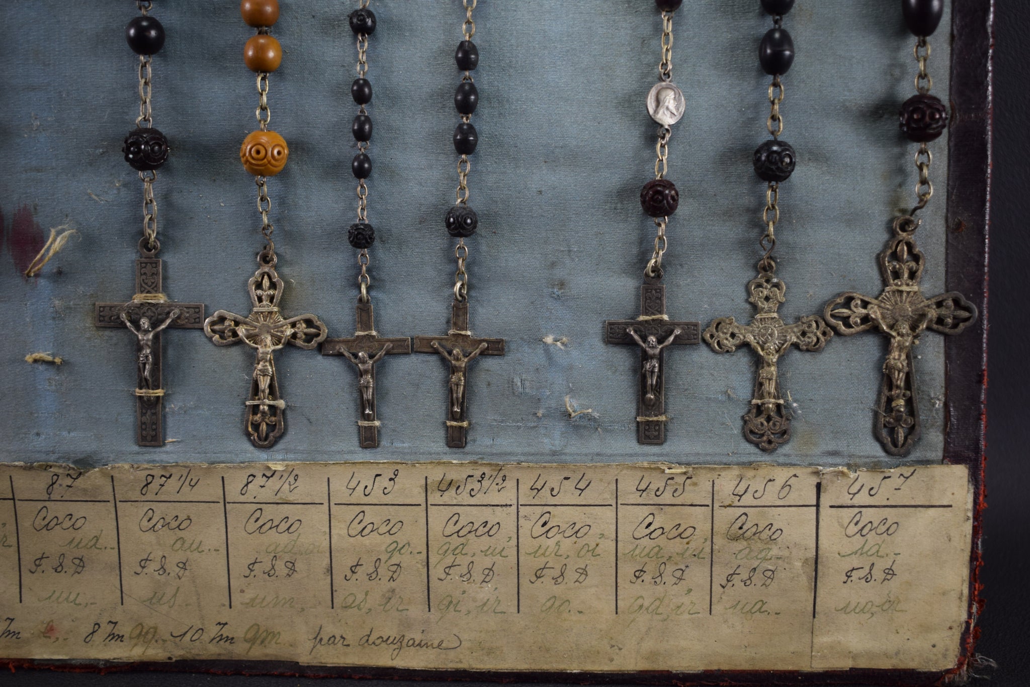 Rosary display in corozo